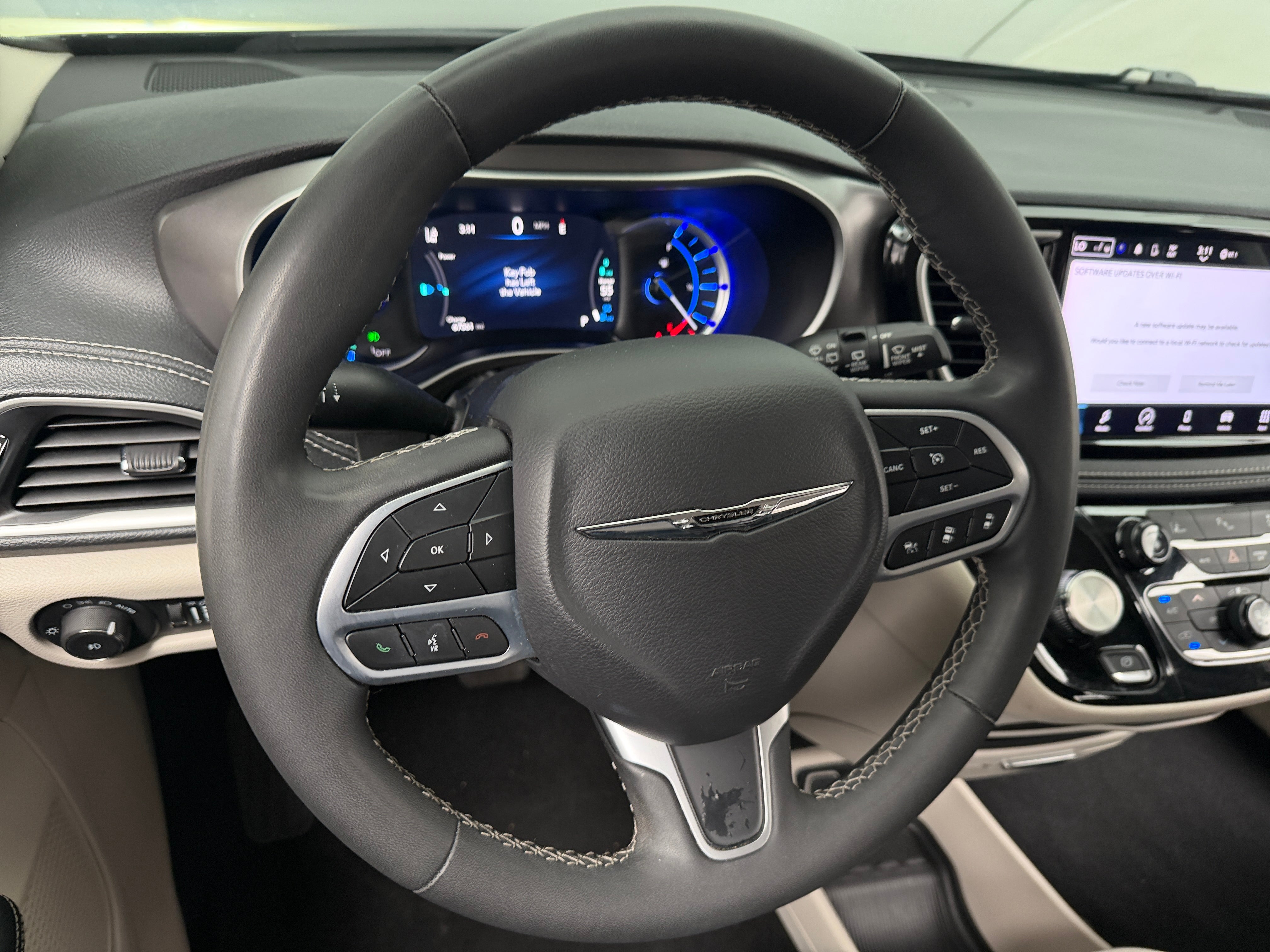 2023 Chrysler Pacifica Hybrid Touring L