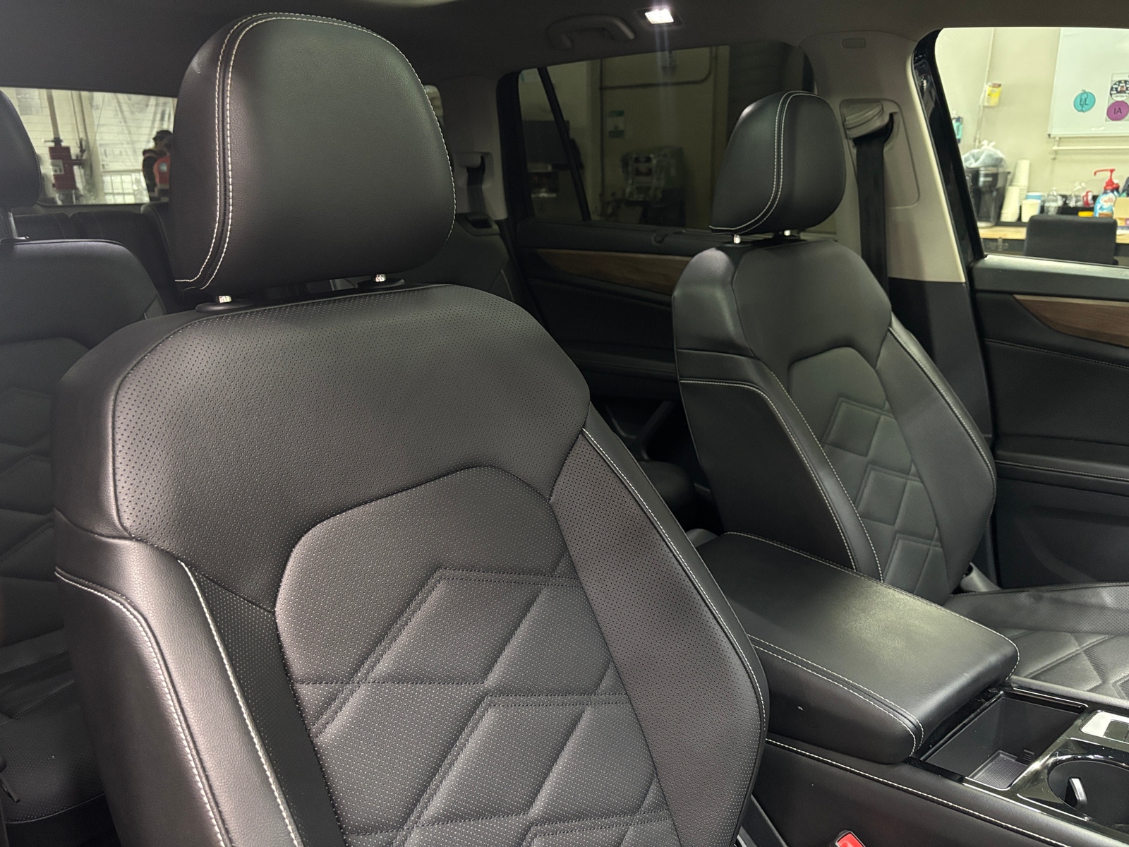 Thumbnail: 2024 Volkswagen Atlas - 2