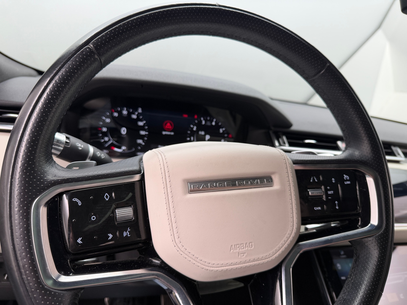 Thumbnail: 2021 Land Rover Range Rover Velar - 4