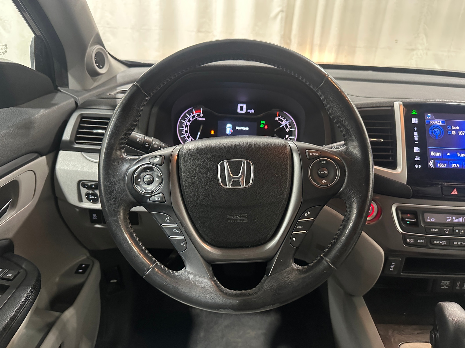 Thumbnail: 2016 Honda Pilot - 4