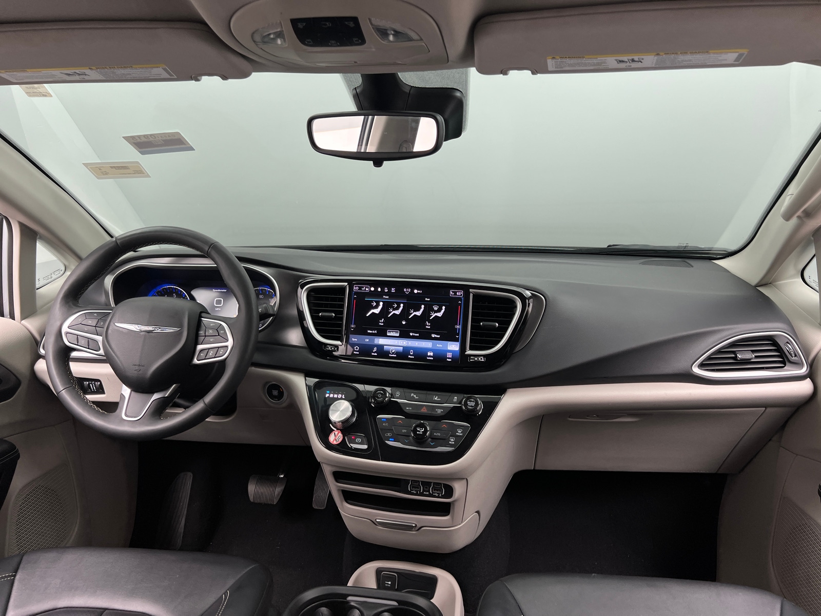 Thumbnail: 2024 Chrysler Pacifica - 2