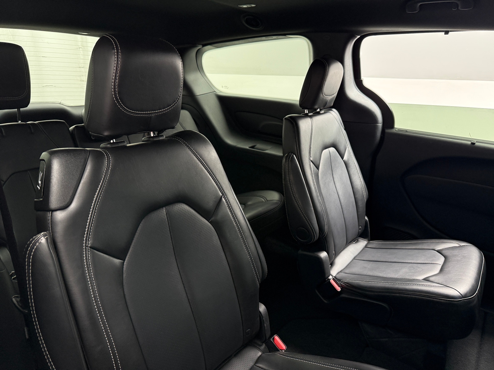 Thumbnail: 2025 Chrysler Pacifica - 5