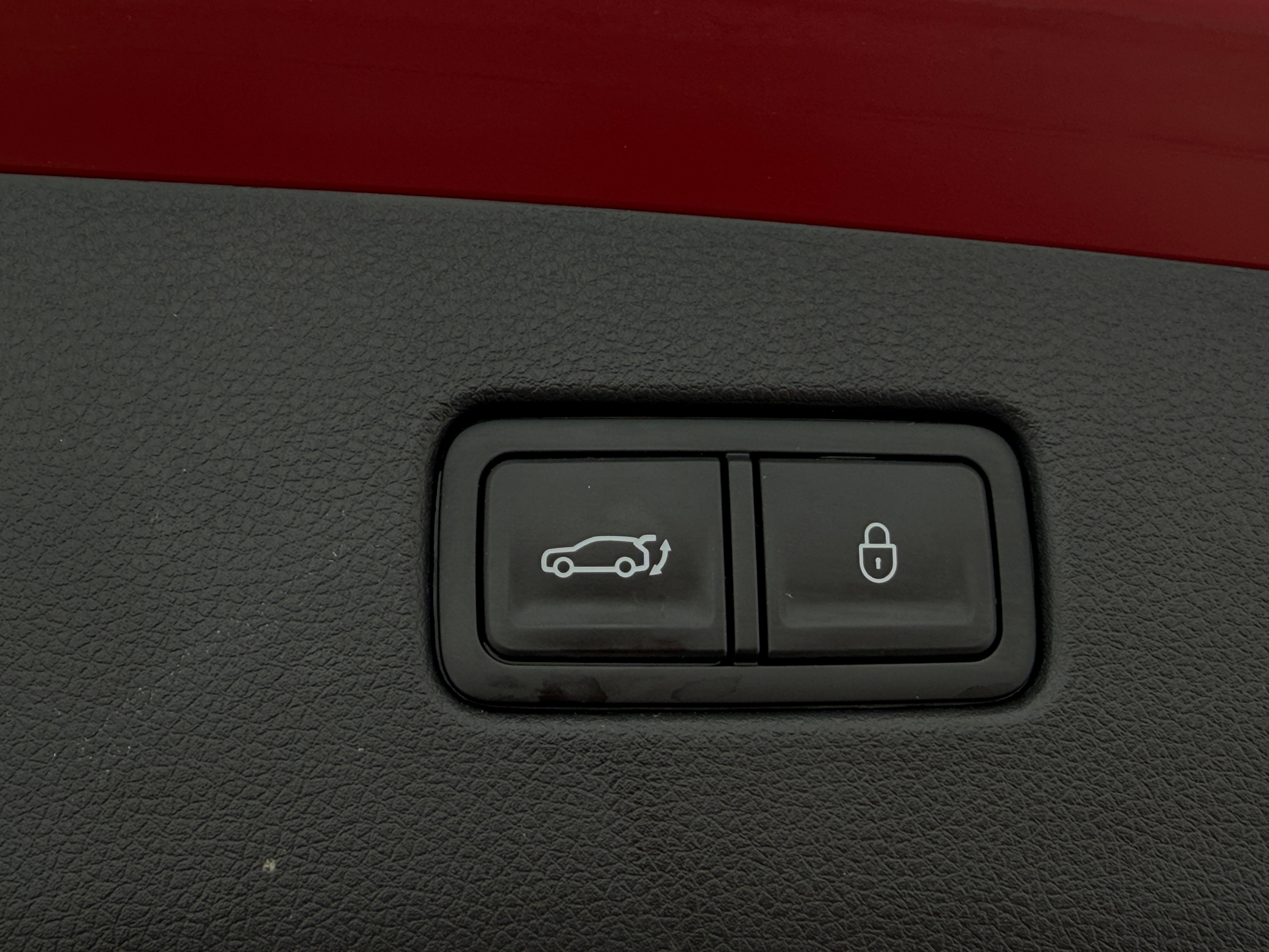2025 GENESIS GV70