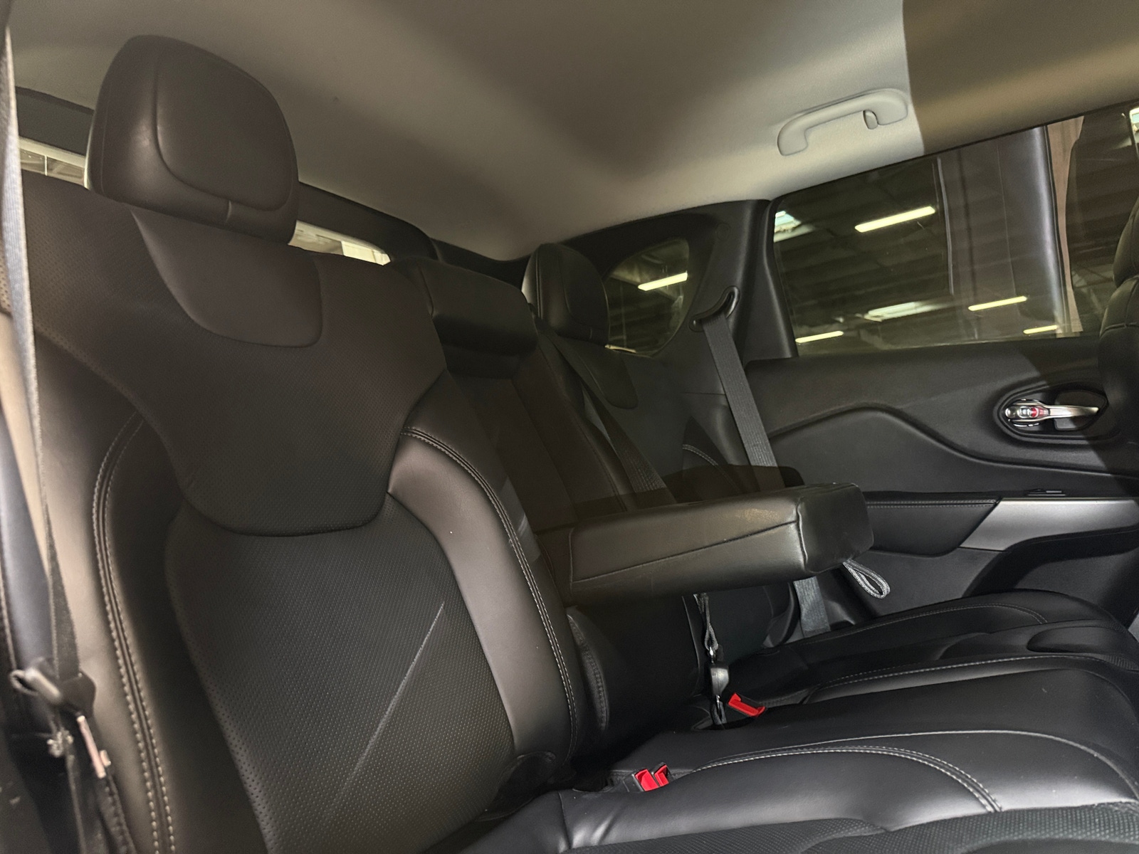 Thumbnail: 2021 Jeep Cherokee - 5