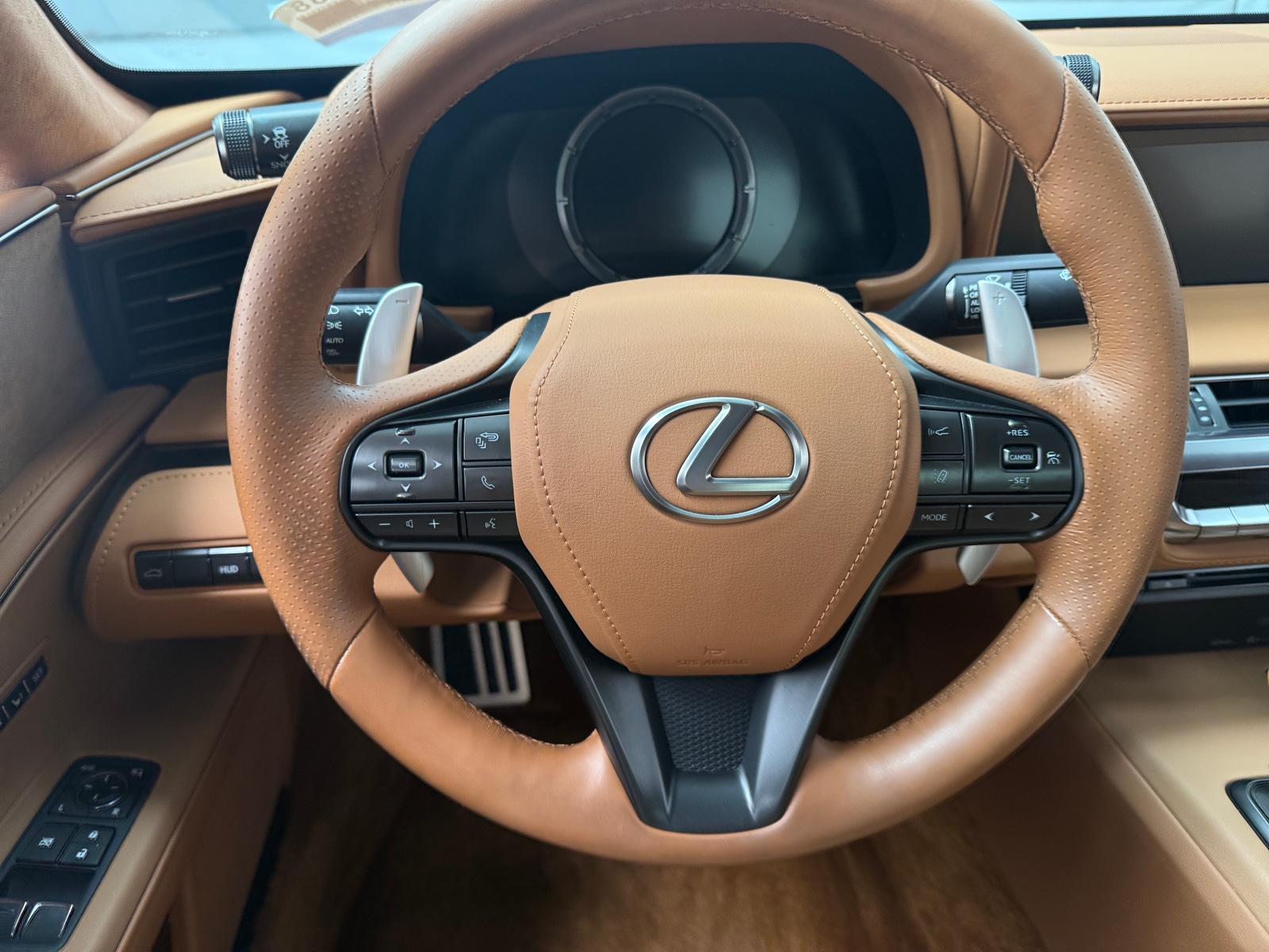 Thumbnail: 2021 Lexus LC - 3