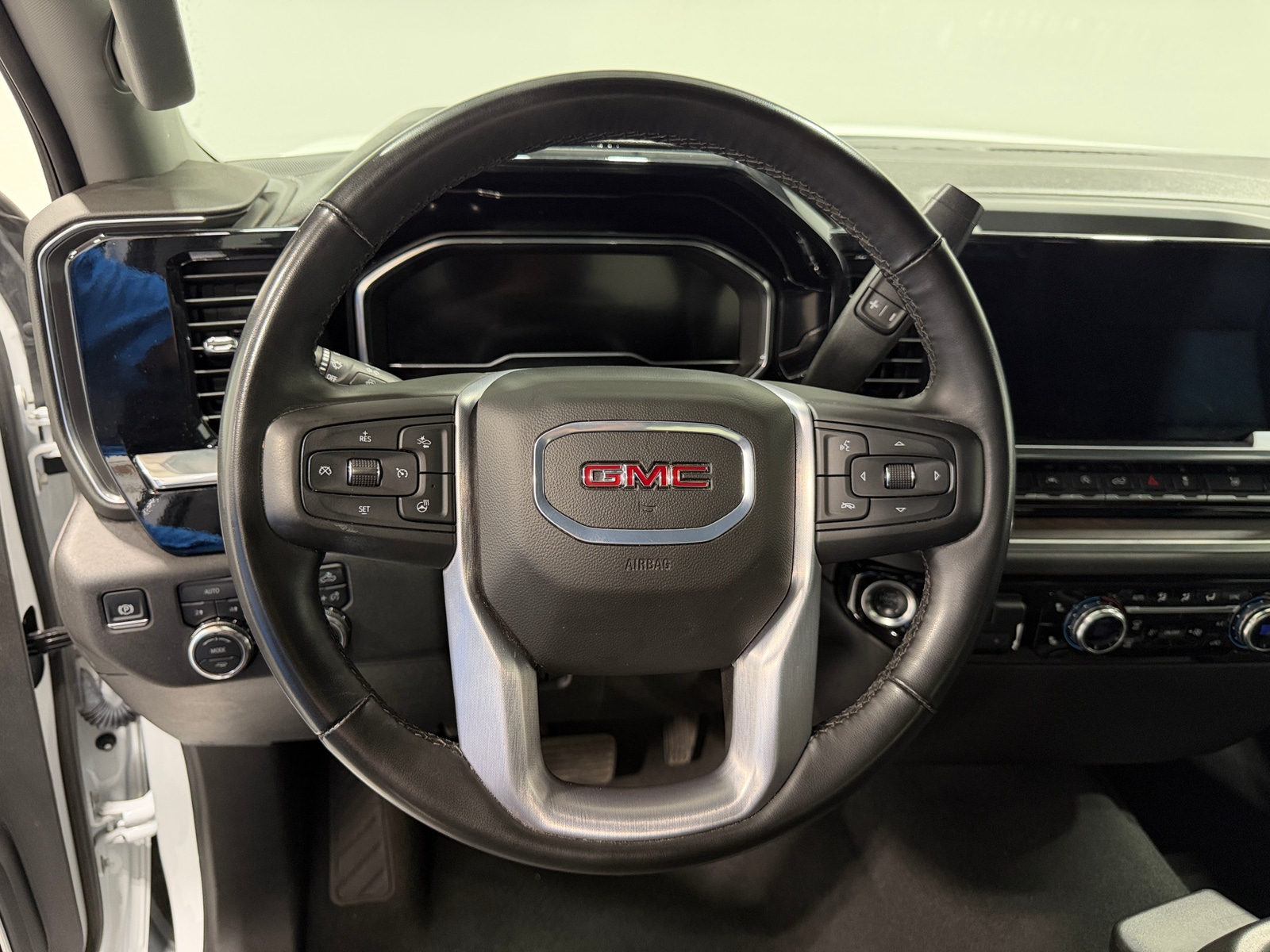 Thumbnail: 2025 GMC Sierra 1500 - 4