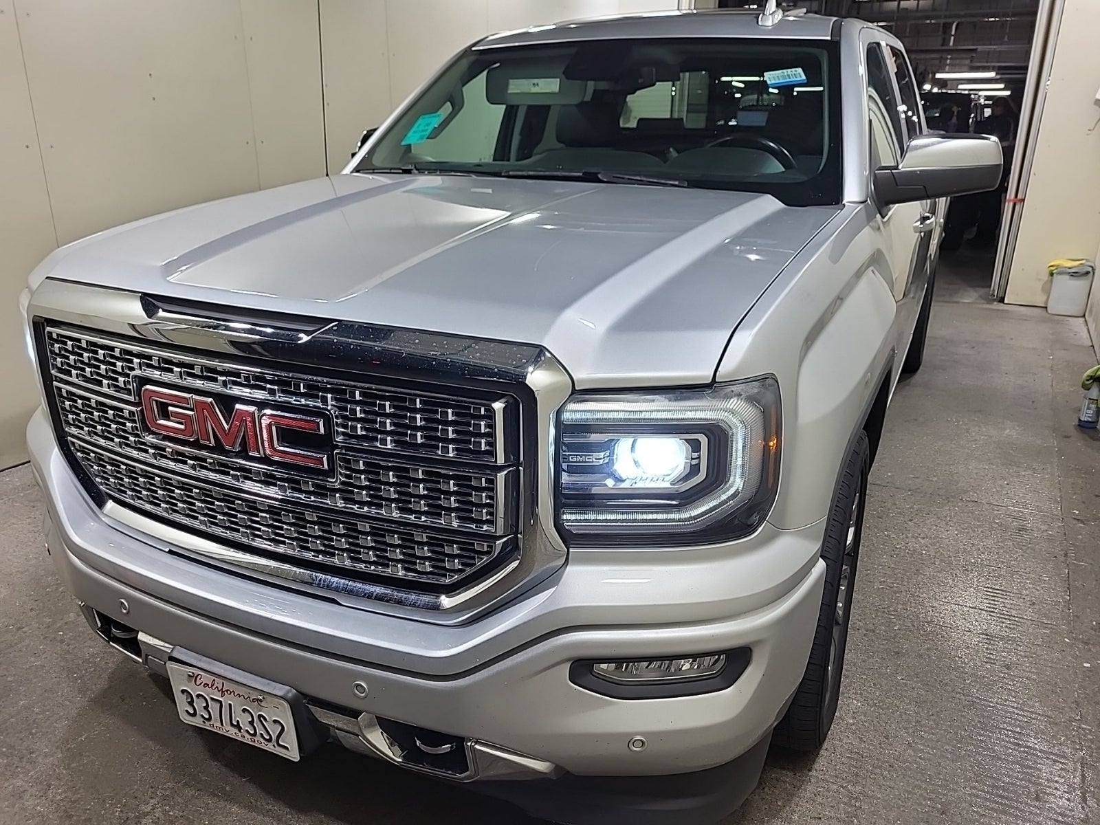 2018 GMC Sierra 1500 4WD Crew Cab 143.5" Denali