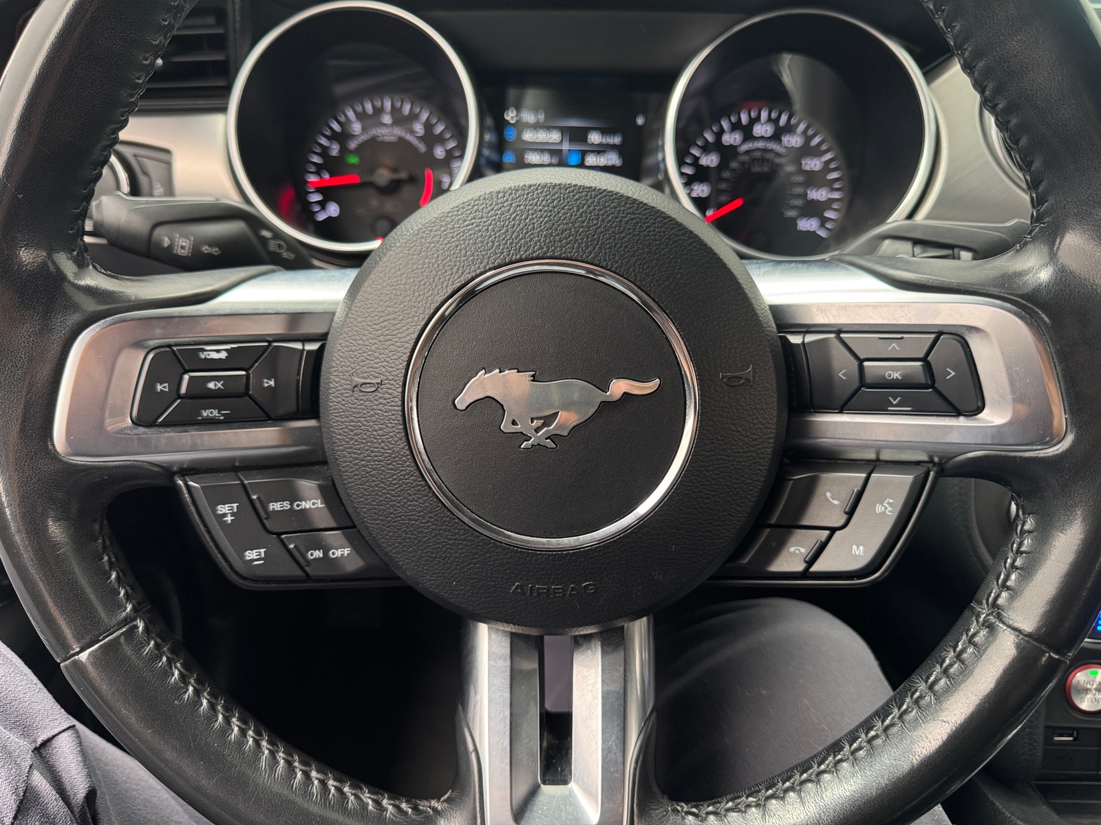 Thumbnail: 2022 Ford Mustang - 3