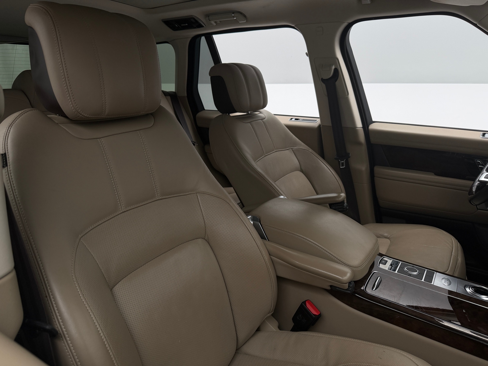 Thumbnail: 2020 Land Rover Range Rover - 2