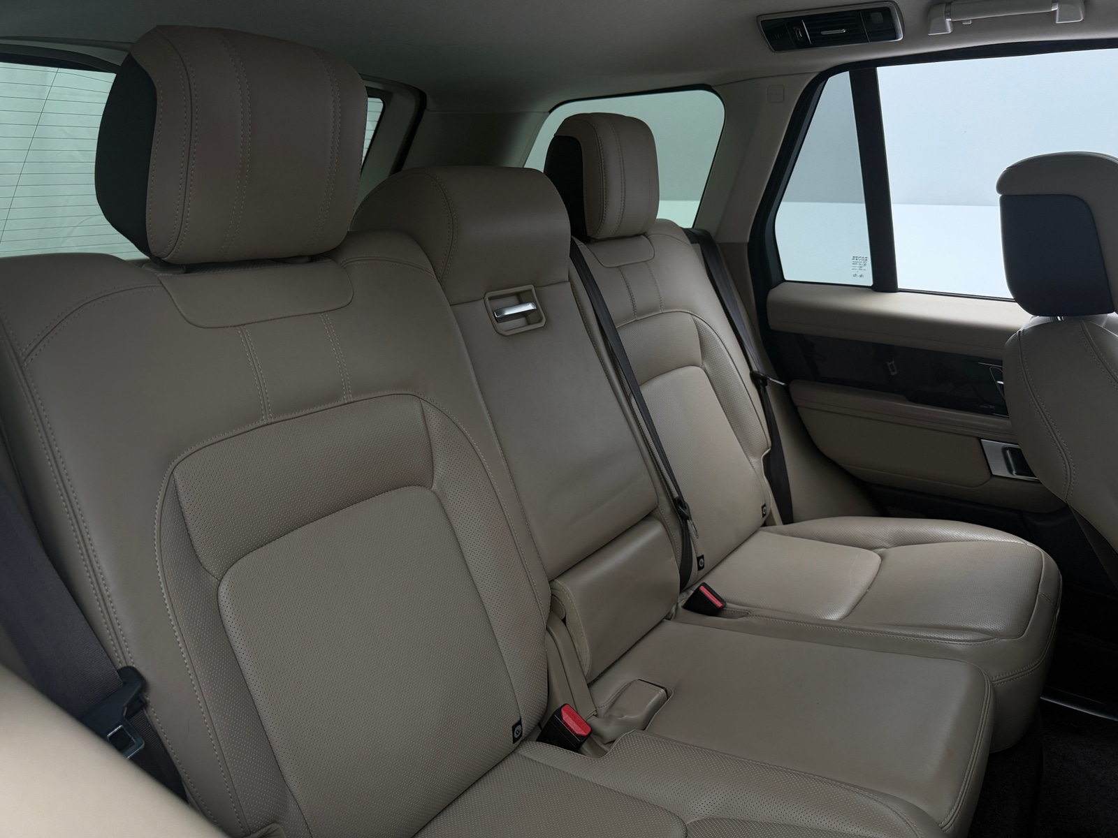 Thumbnail: 2020 Land Rover Range Rover - 6
