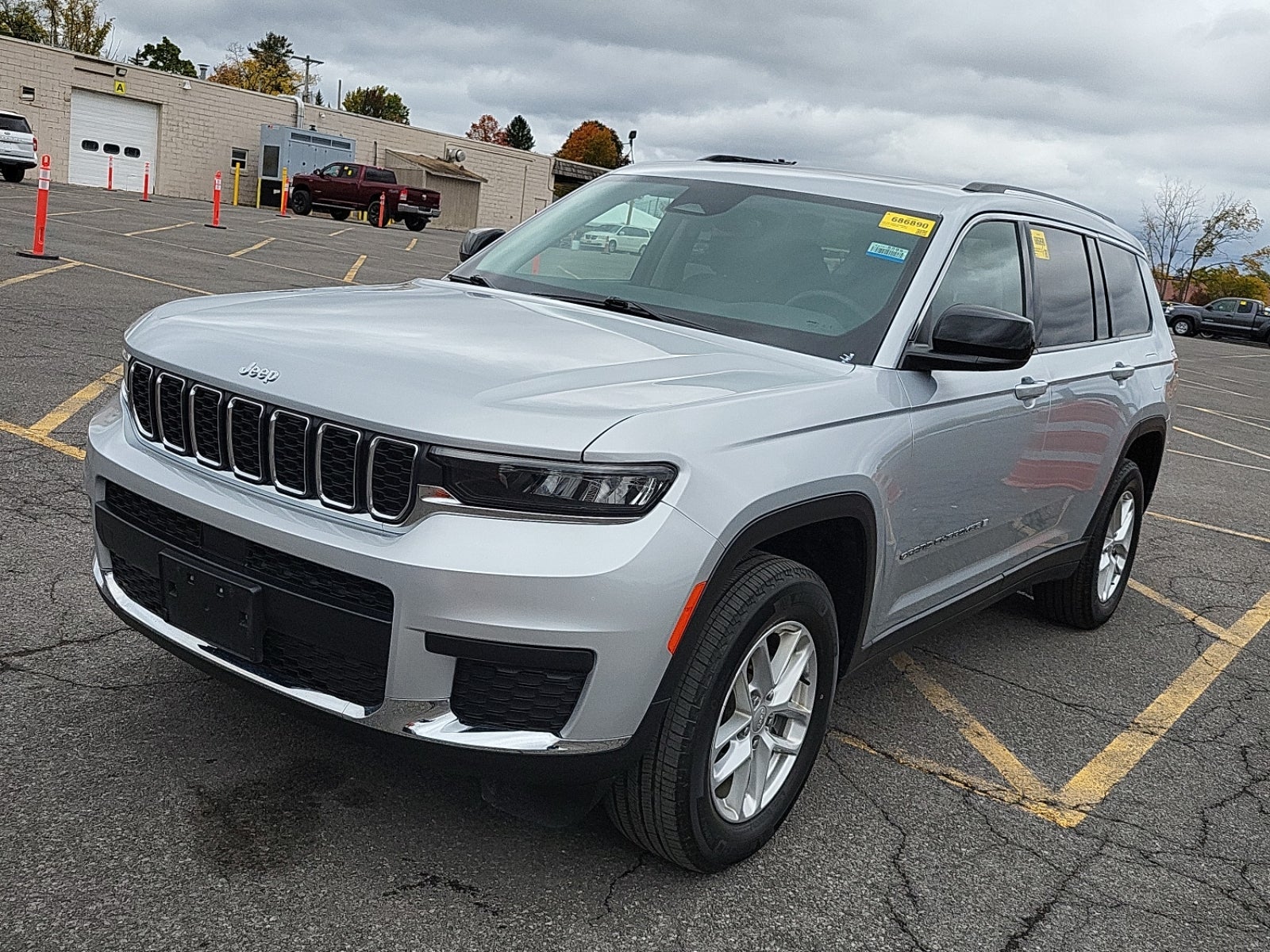2023 Jeep Grand Cherokee L Laredo