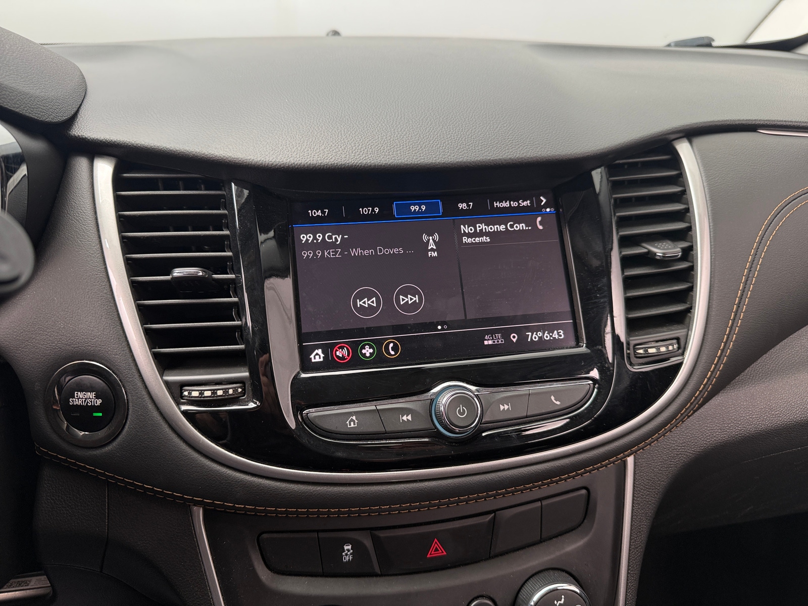 Thumbnail: 2020 Chevrolet Trax - 3