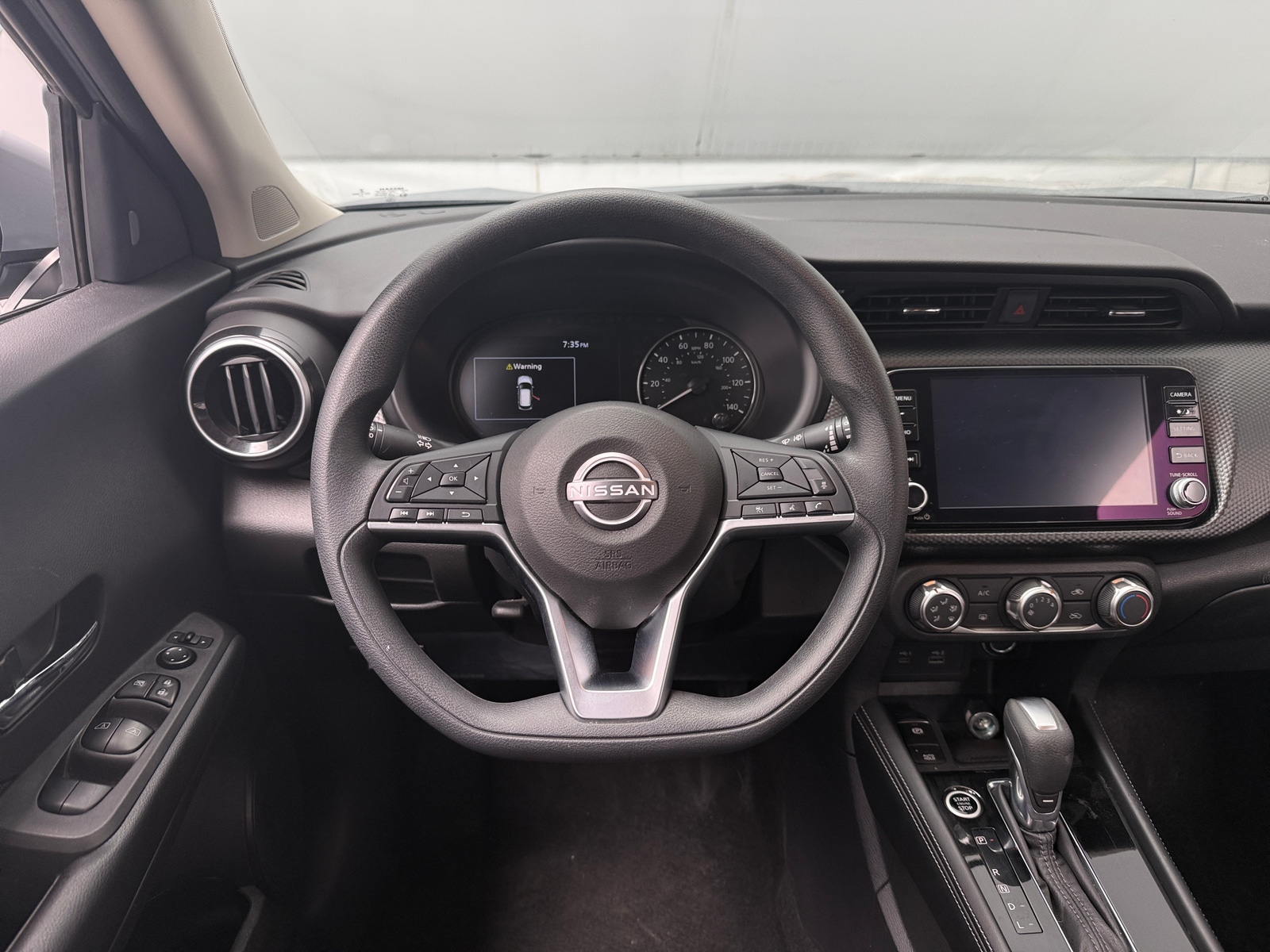 Thumbnail: 2023 Nissan Kicks - 5