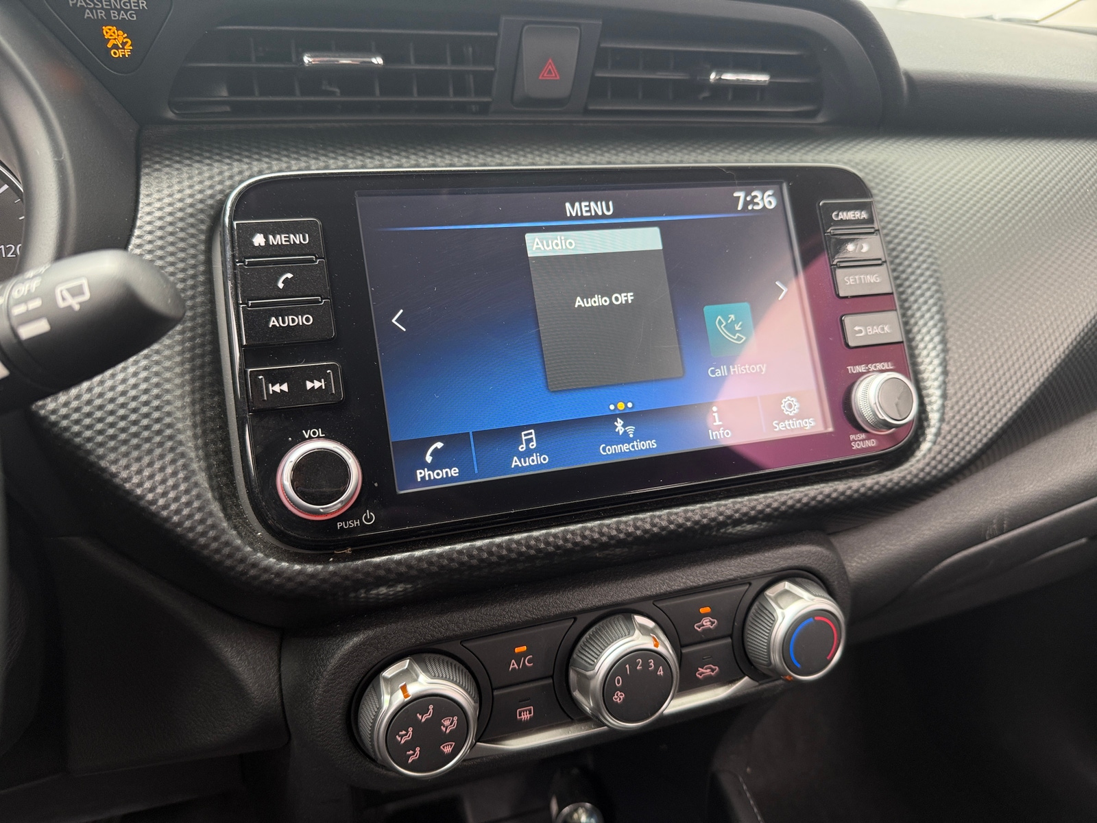 Thumbnail: 2023 Nissan Kicks - 4