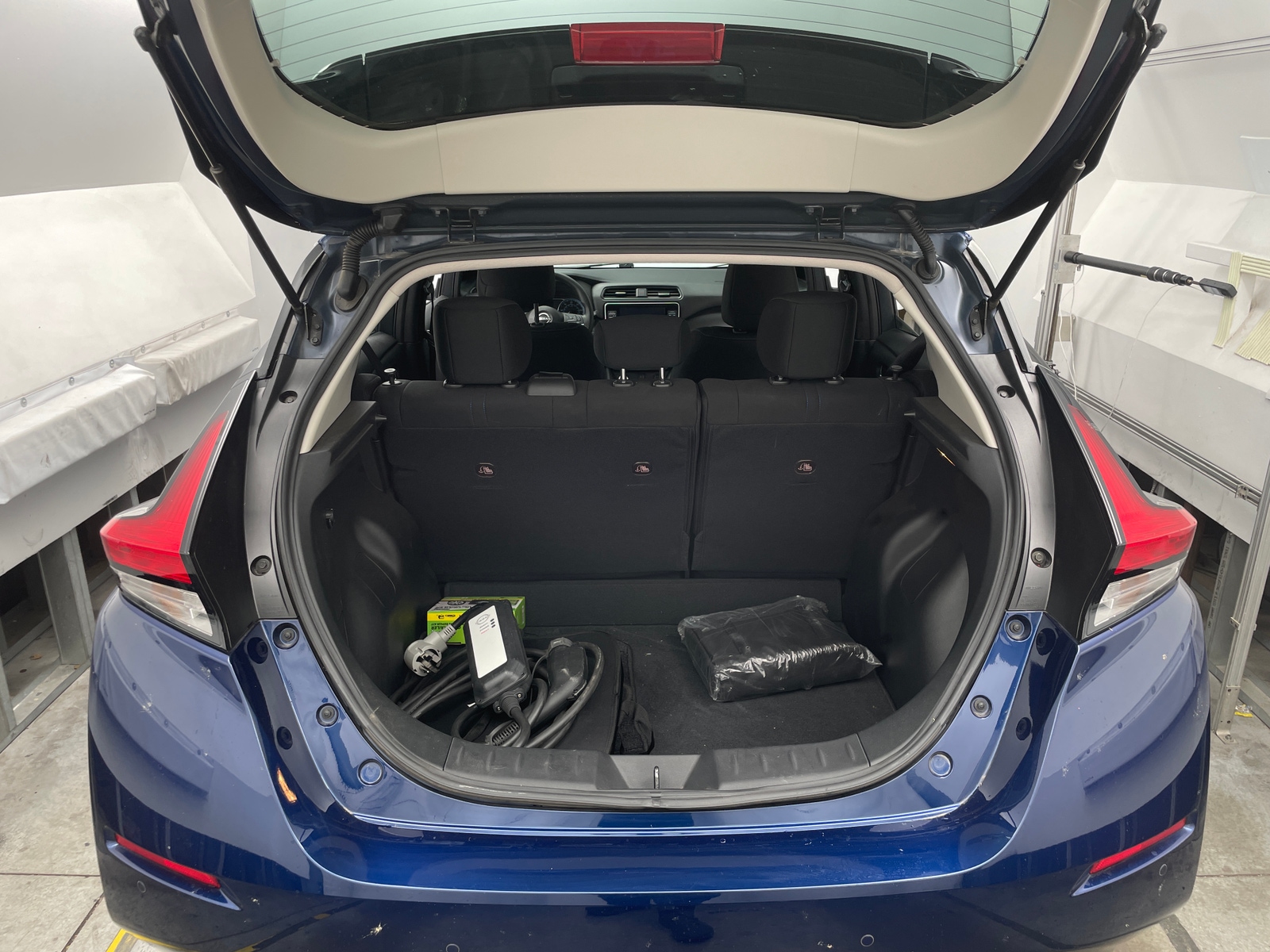 Thumbnail: 2025 Nissan Leaf - 7