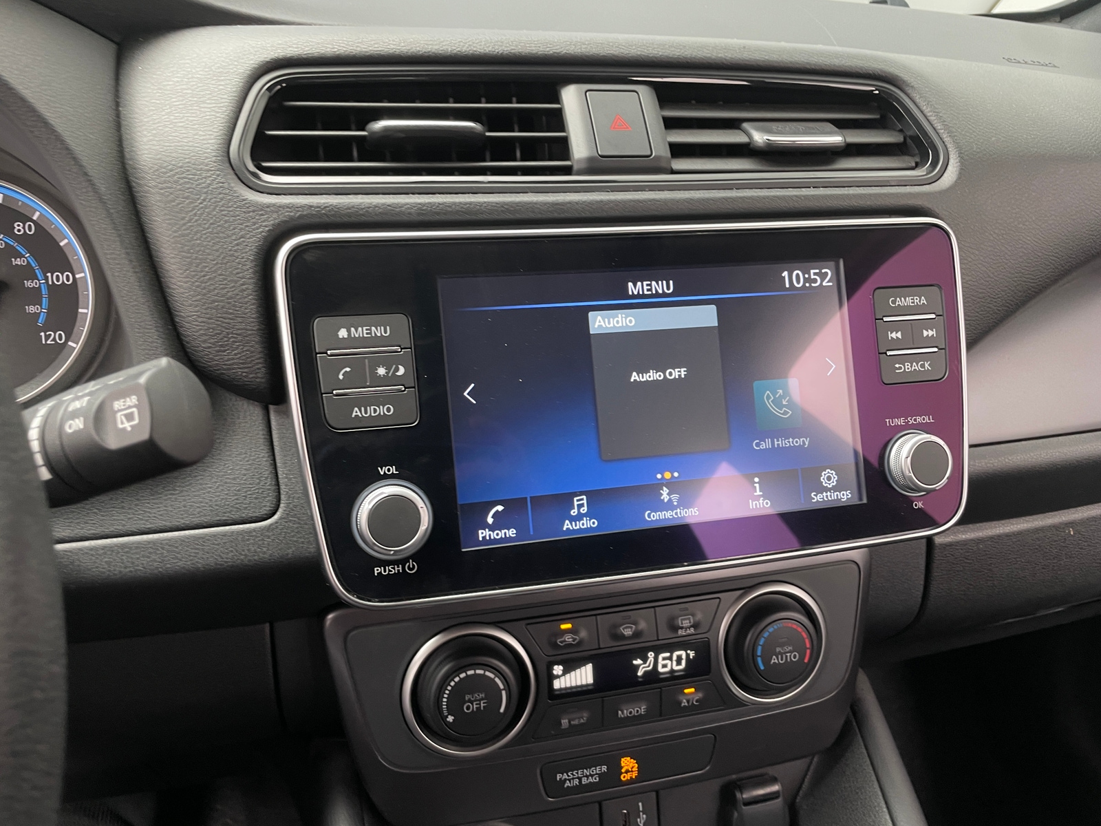 Thumbnail: 2025 Nissan Leaf - 4