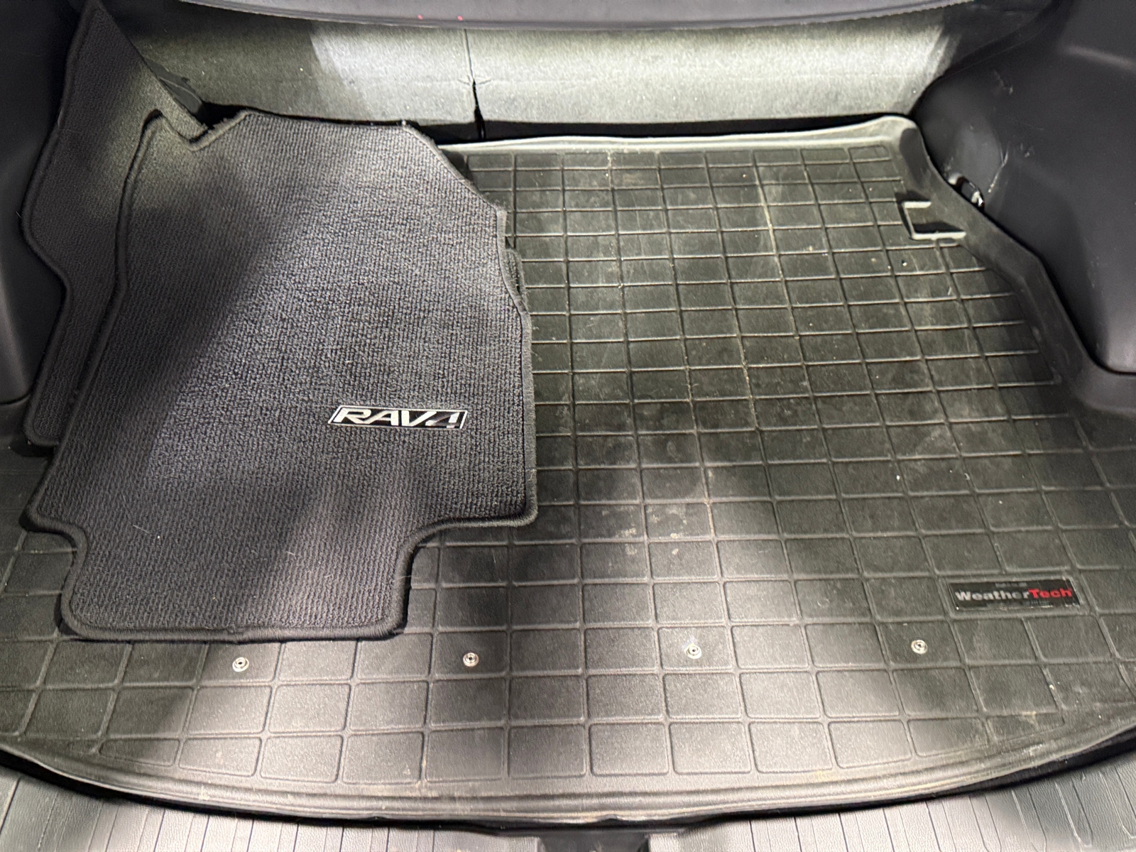 Thumbnail: 2019 Toyota RAV4 - 6