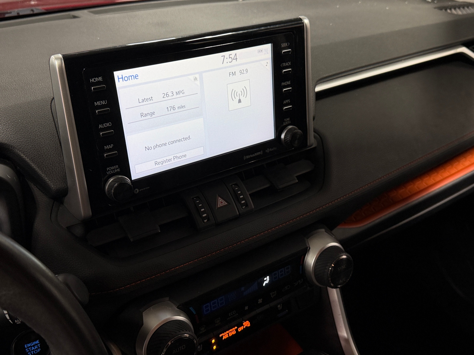 Thumbnail: 2019 Toyota RAV4 - 3