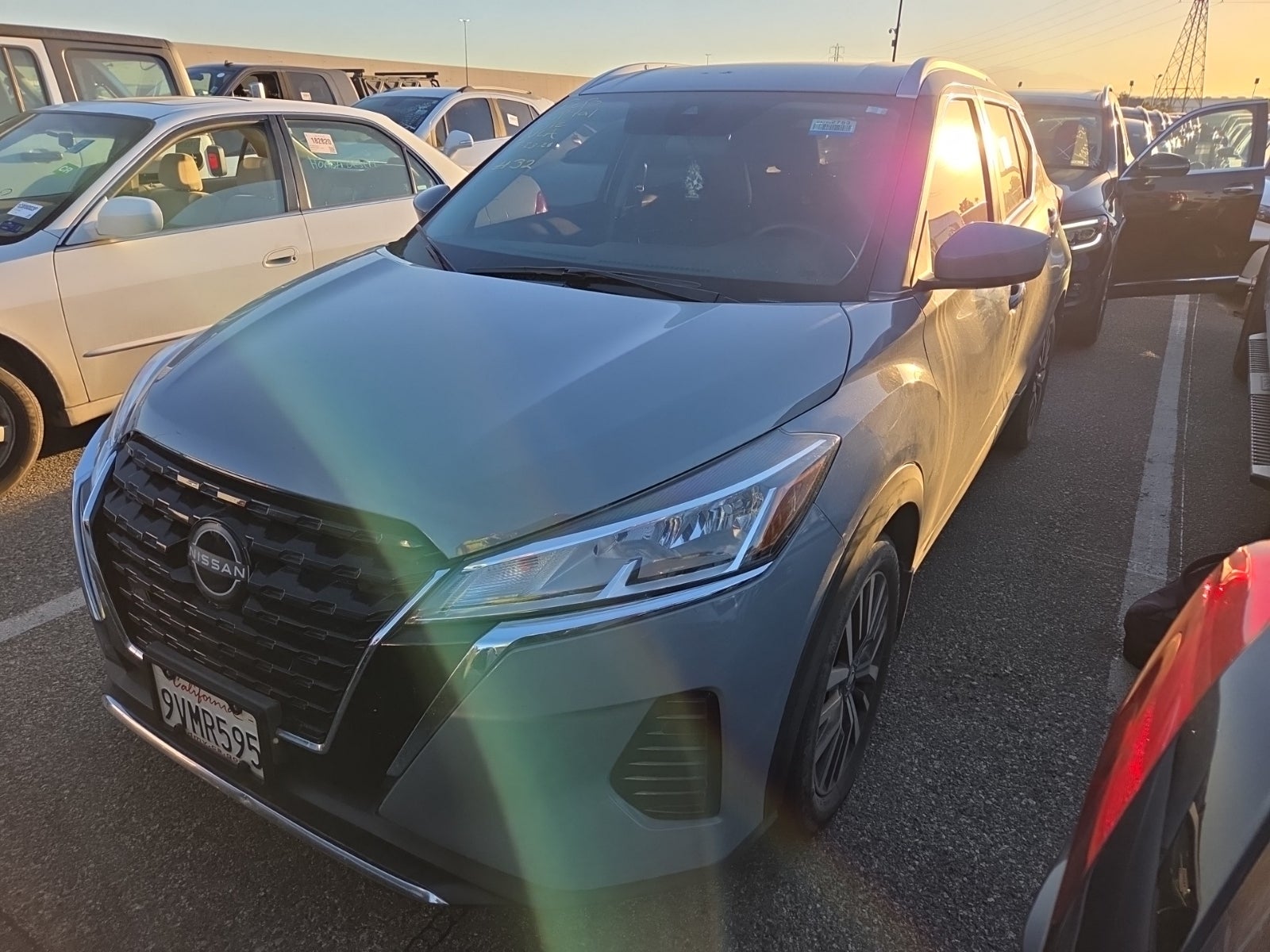 2023 Nissan Kicks SV