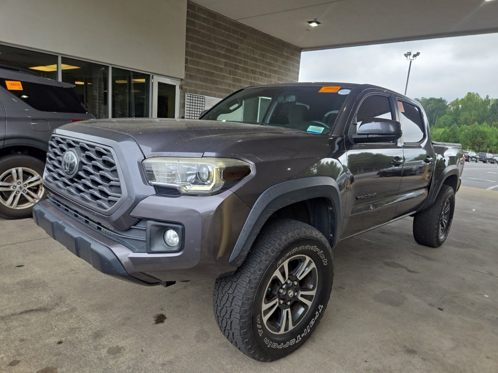 2017 Toyota Tacoma TRD Off Road Double Cab 5' Bed V6 4x4 At