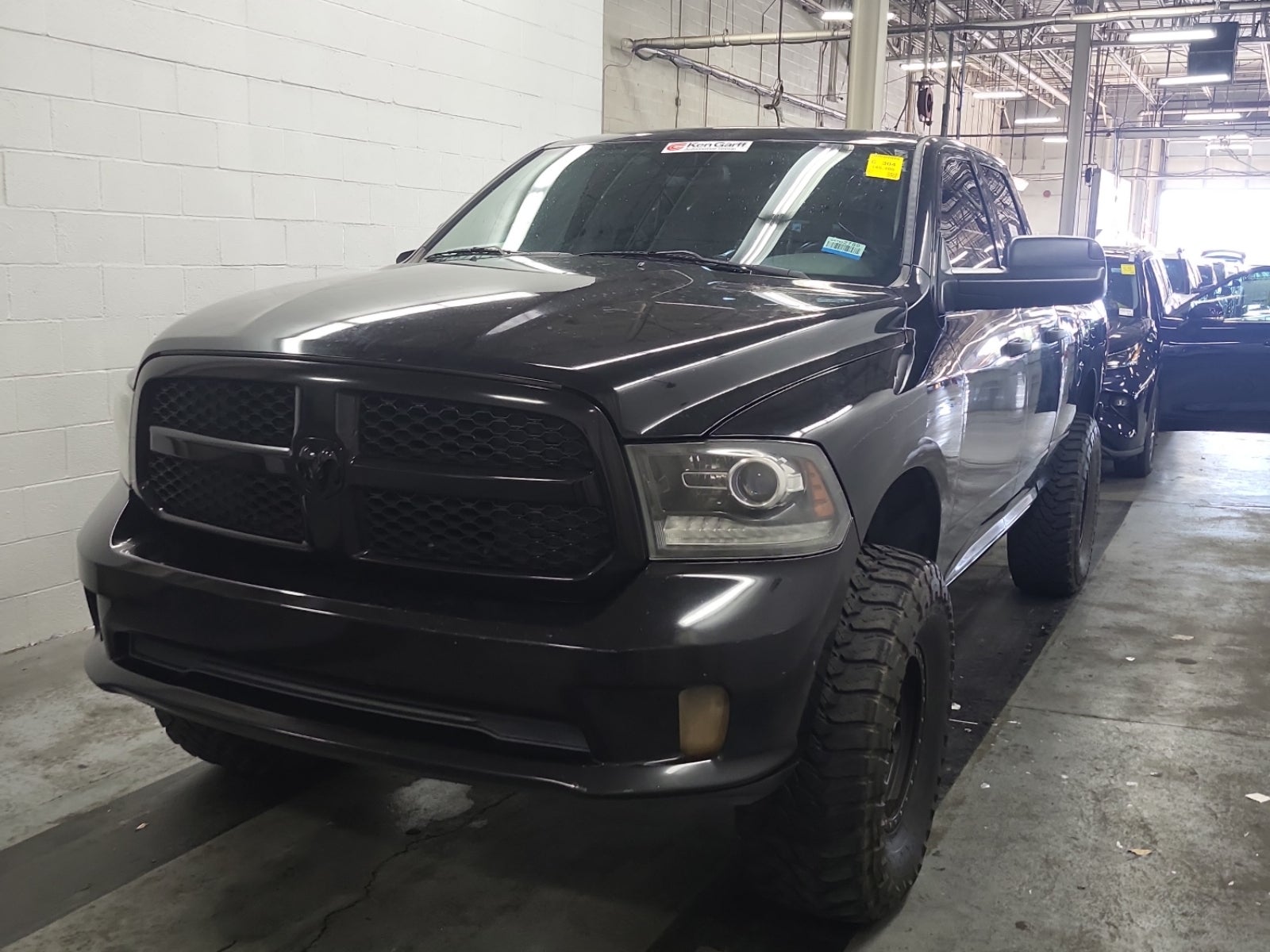 2014 Ram 1500 2WD Quad Cab 140.5" Express