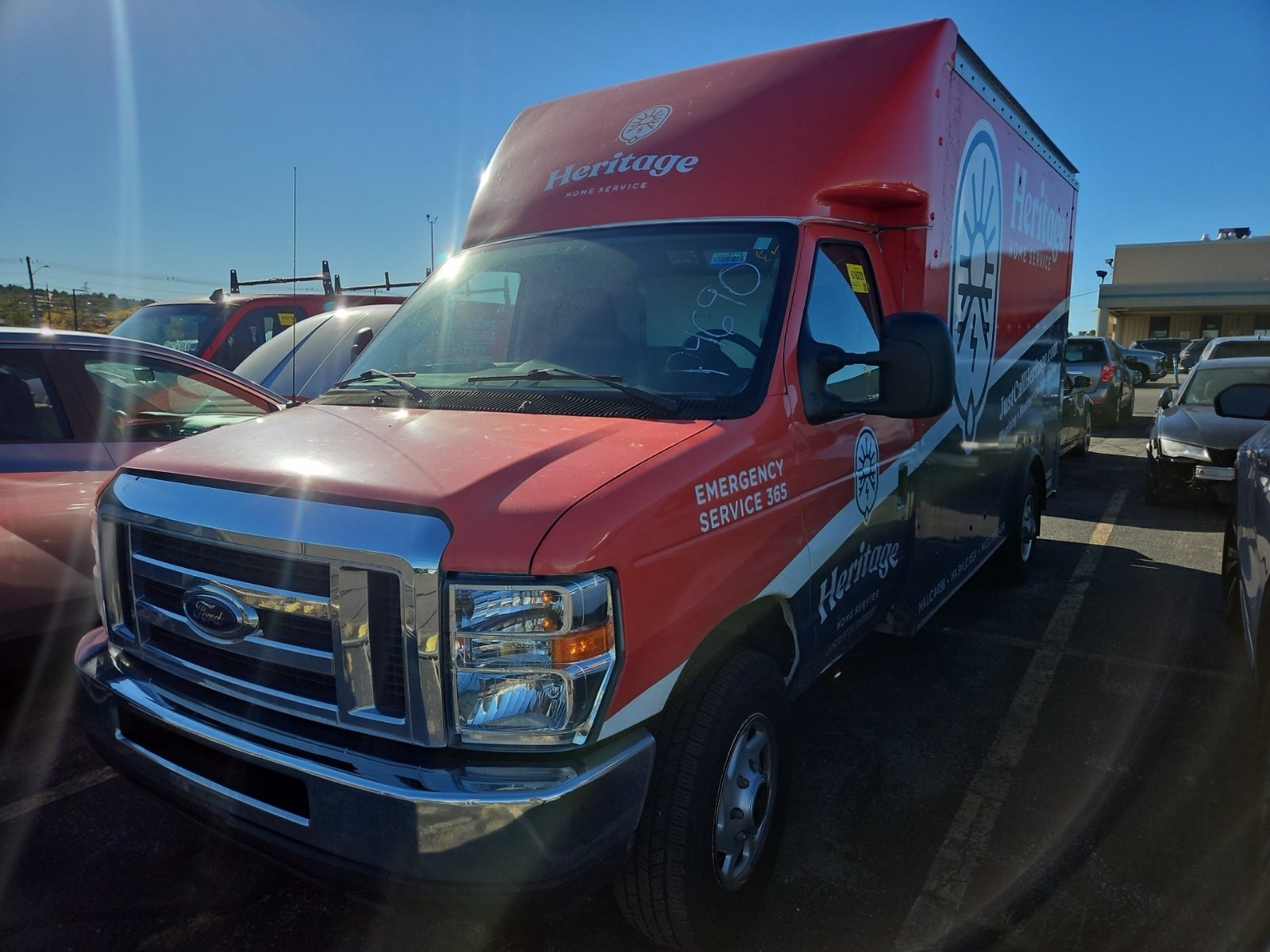 2019 Ford E350 Super Duty Cutaway Cutaway Van 2d