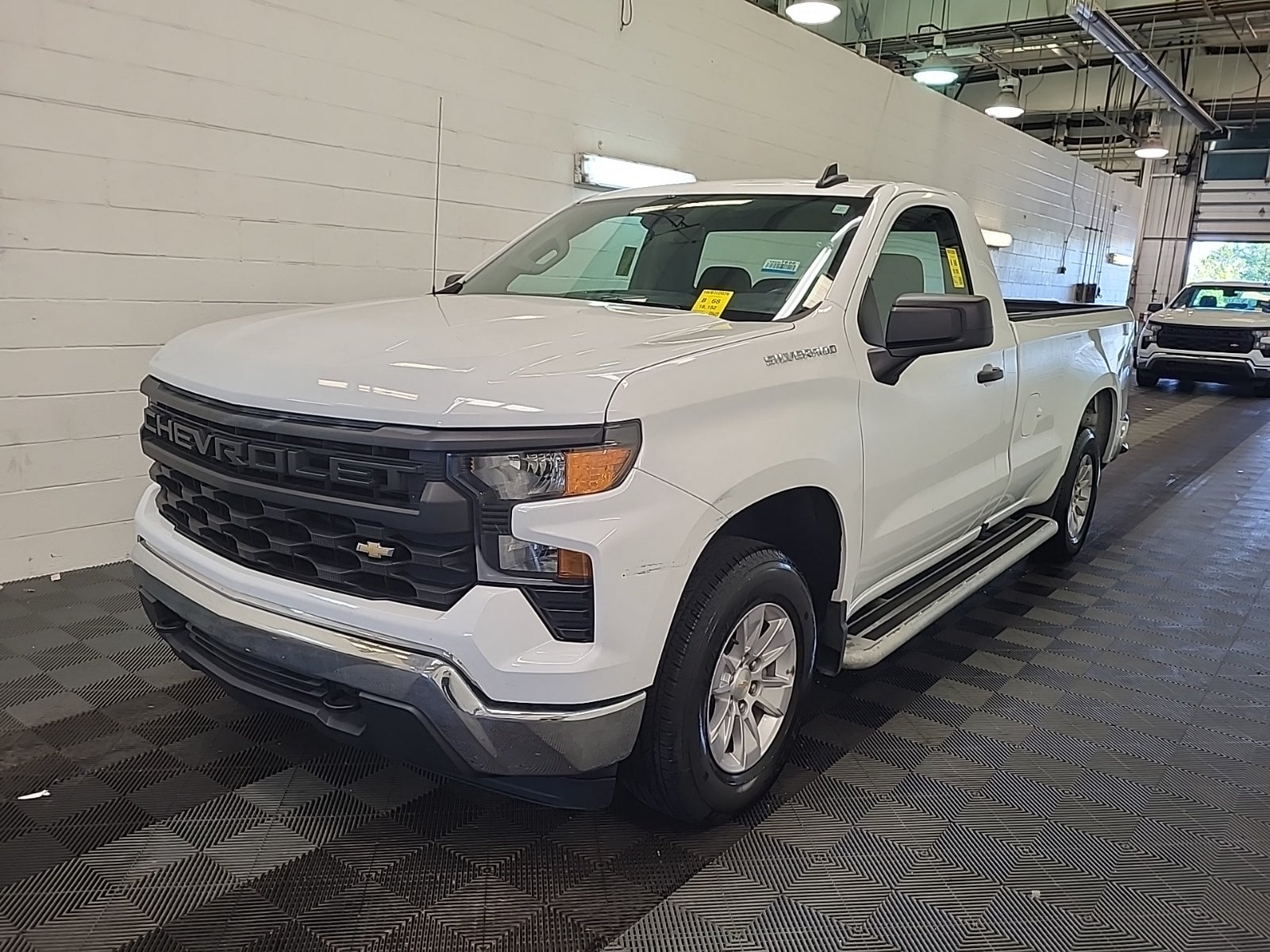 2025 Chevrolet Silverado 1500 2WD Reg Cab 140" Work Truck