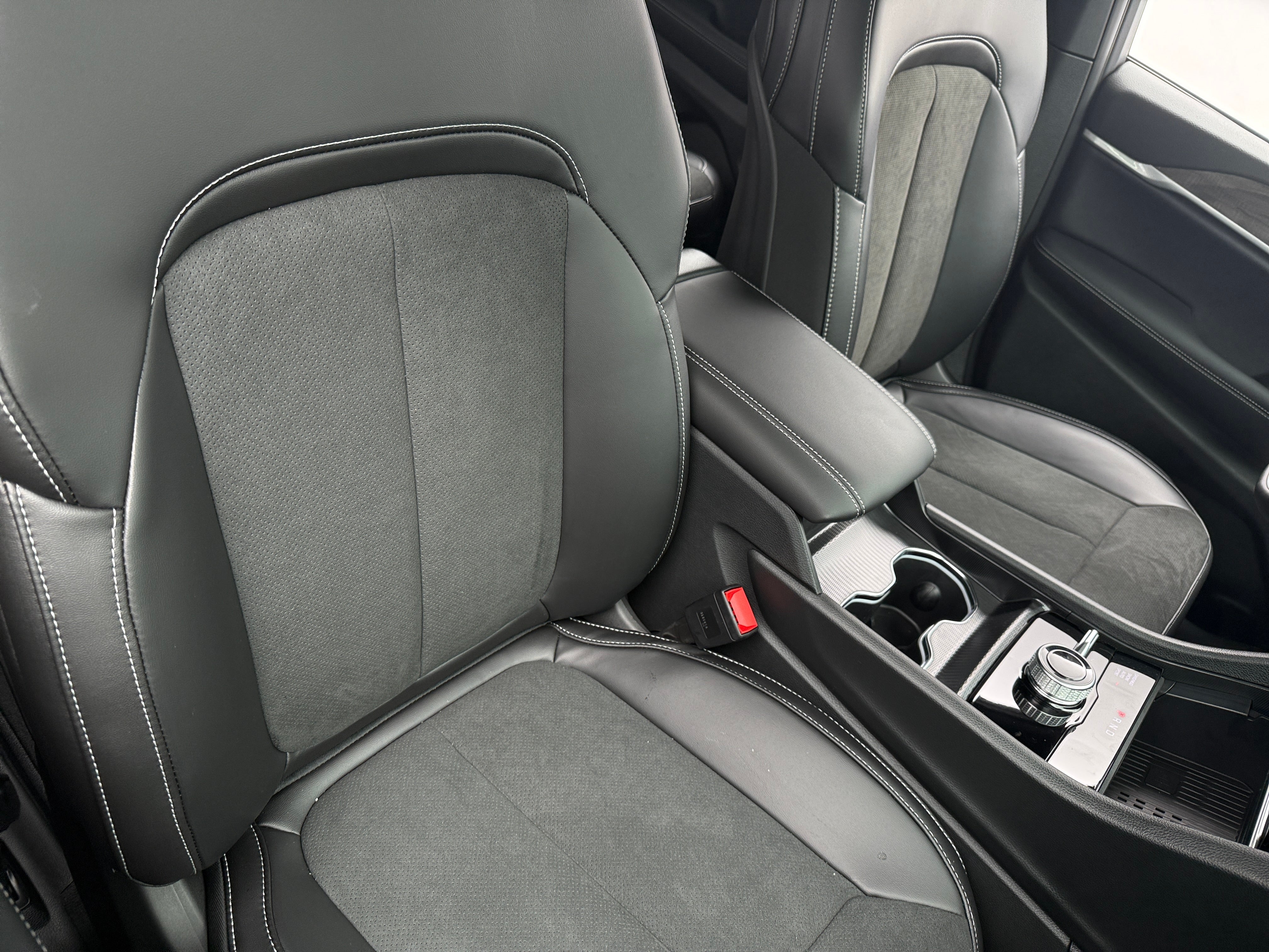 2027 Jeep Grand Cherokee L
