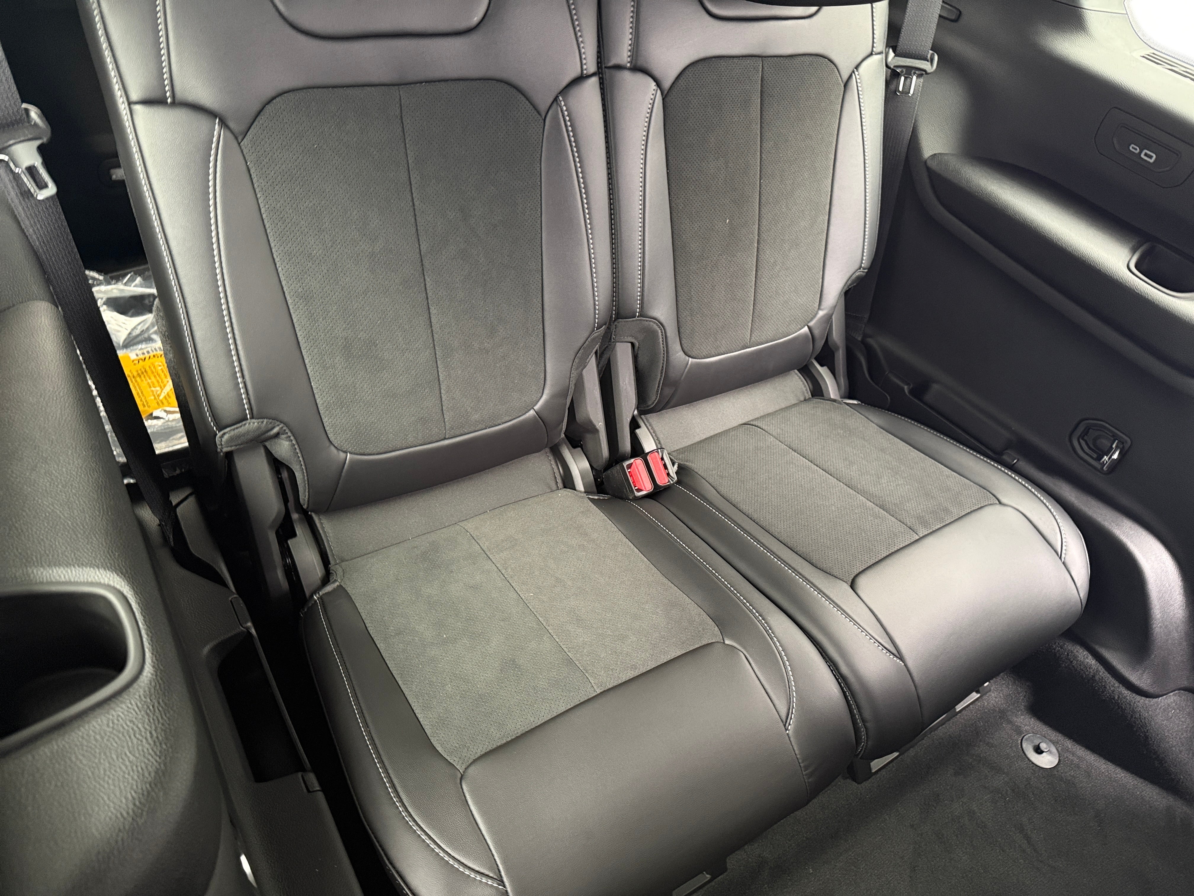 2027 Jeep Grand Cherokee L