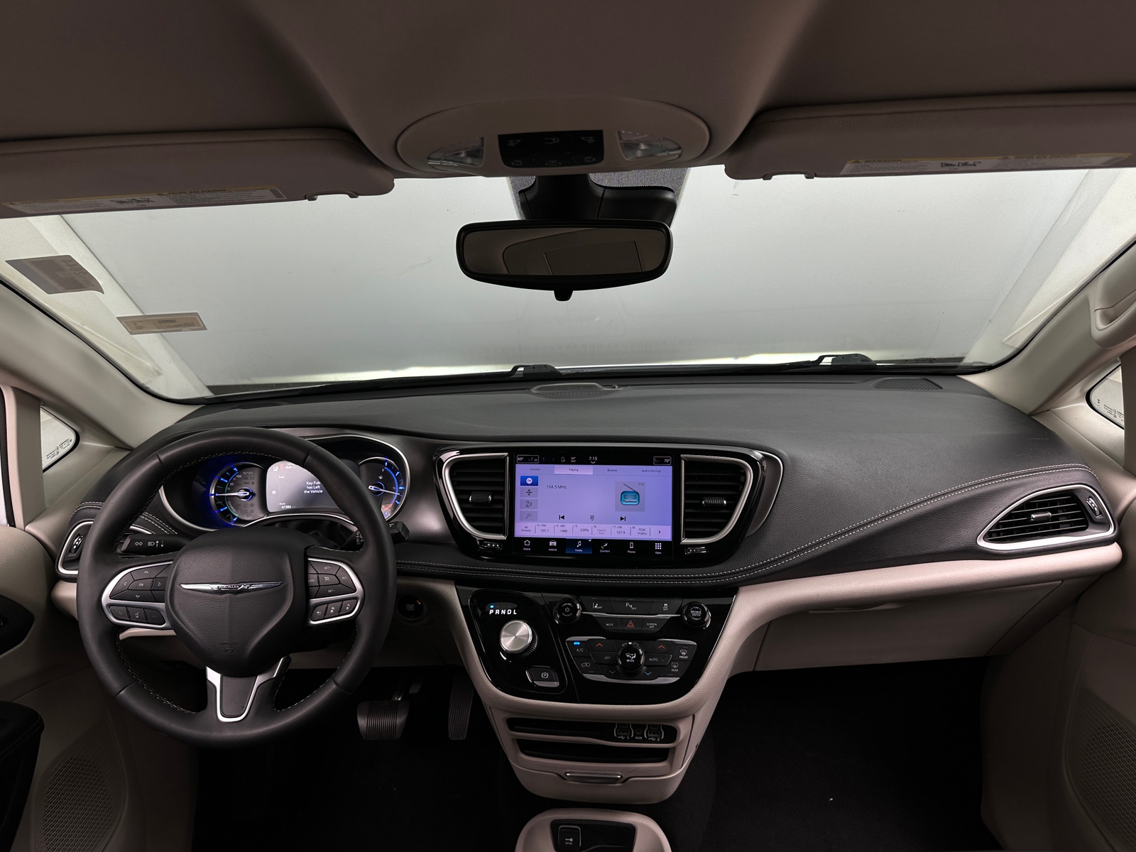 Thumbnail: 2023 Chrysler Pacifica - 2
