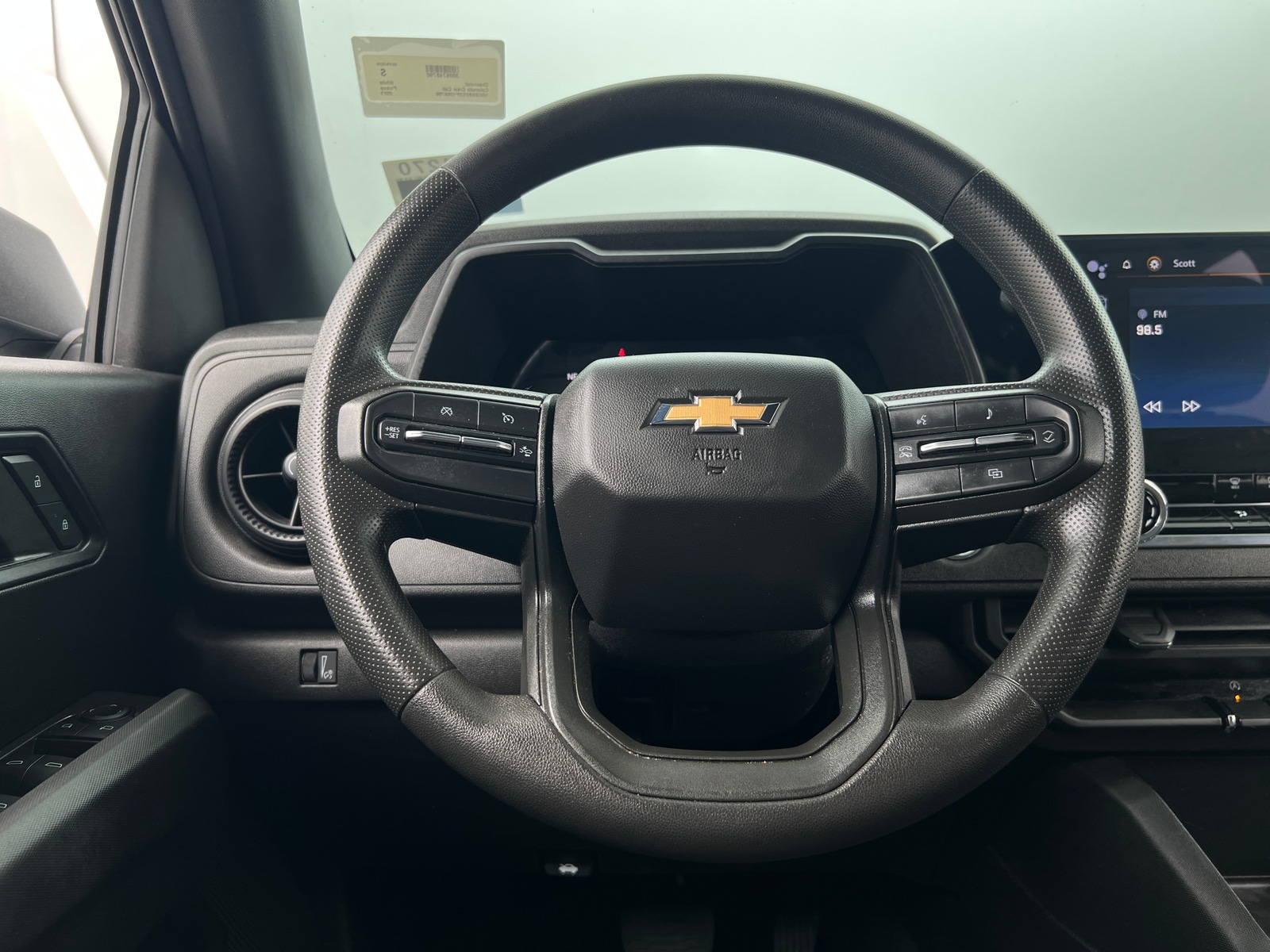 Thumbnail: 2023 Chevrolet Colorado - 5