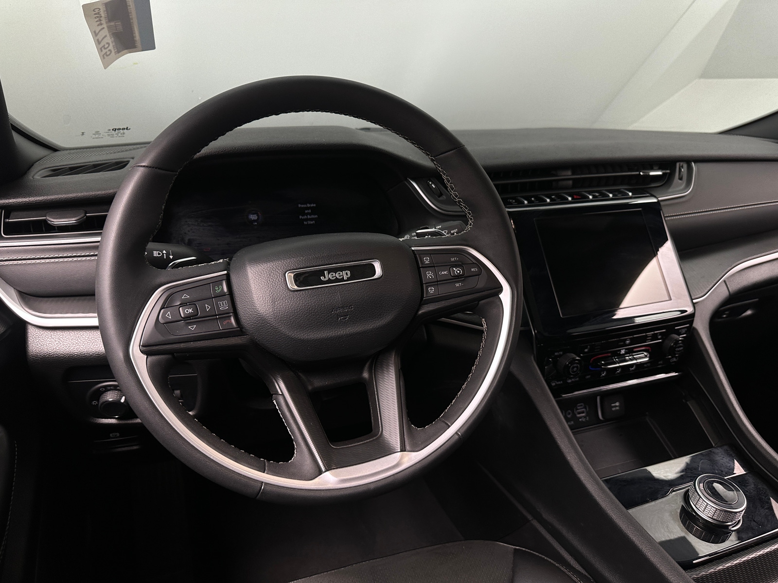 Thumbnail: 2023 Jeep Grand Cherokee - 4