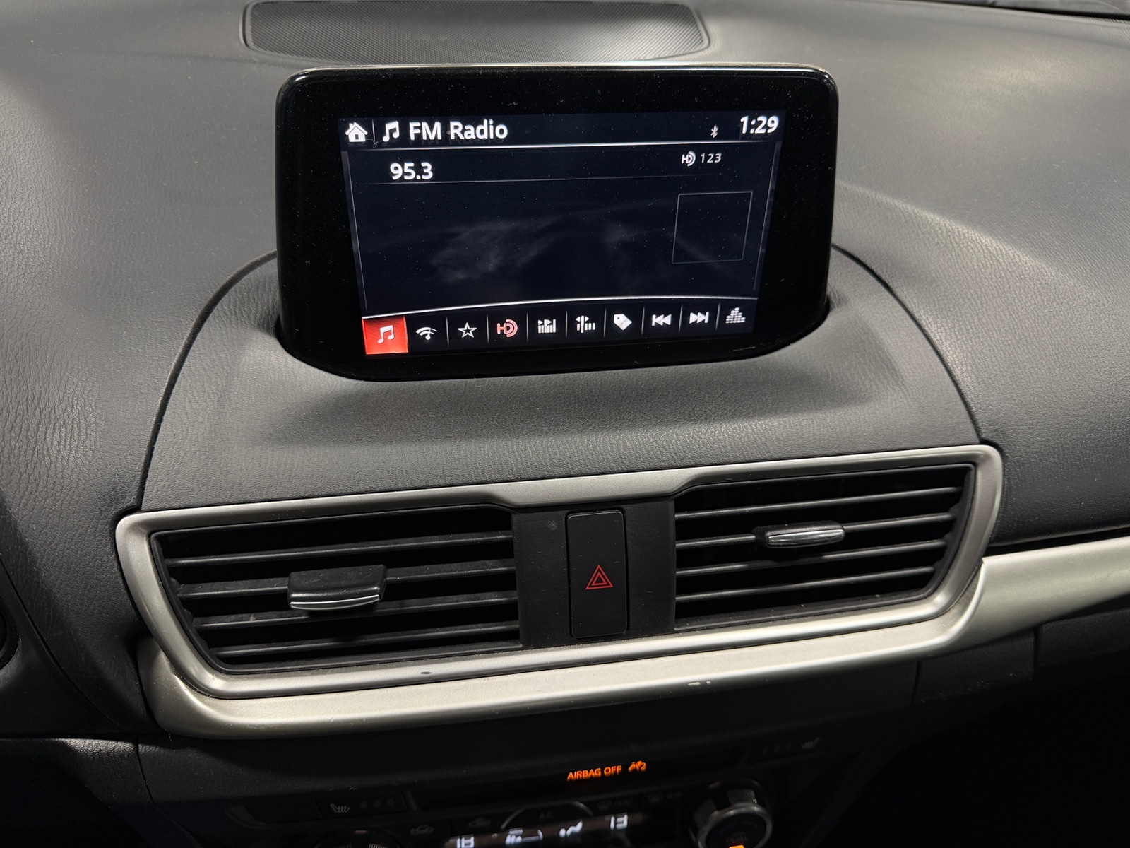 Thumbnail: 2018 Mazda Mazda3 - 4