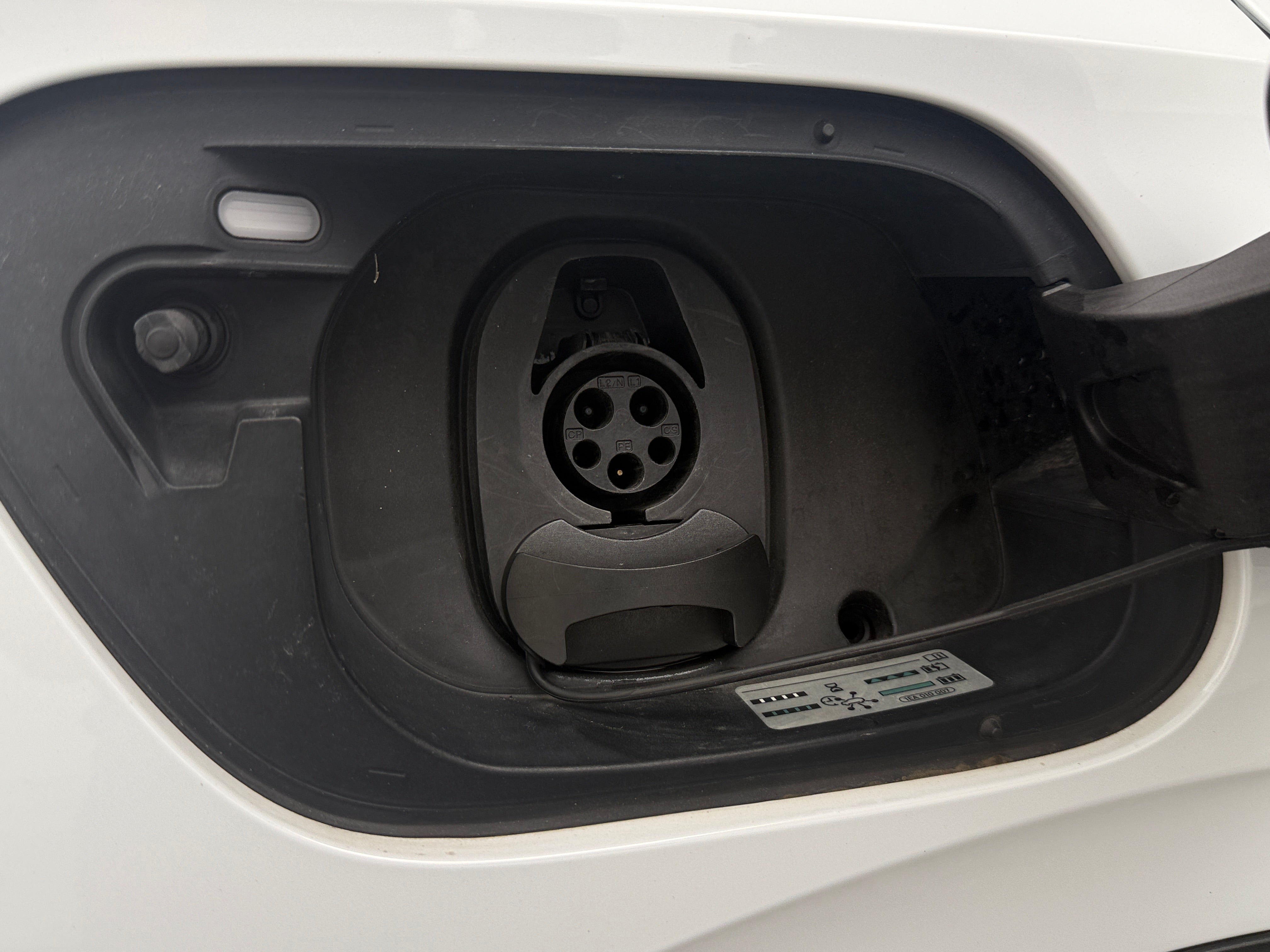 Used 2021 Volkswagen ID.4 PRO with VIN WVGRMPE24MP044090 for sale in Oak Creek, WI