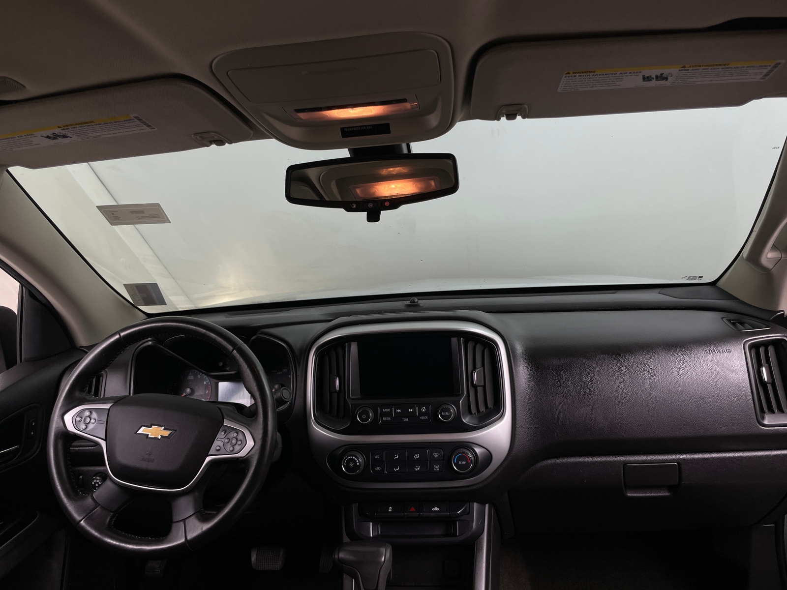 Thumbnail: 2015 Chevrolet Colorado - 3
