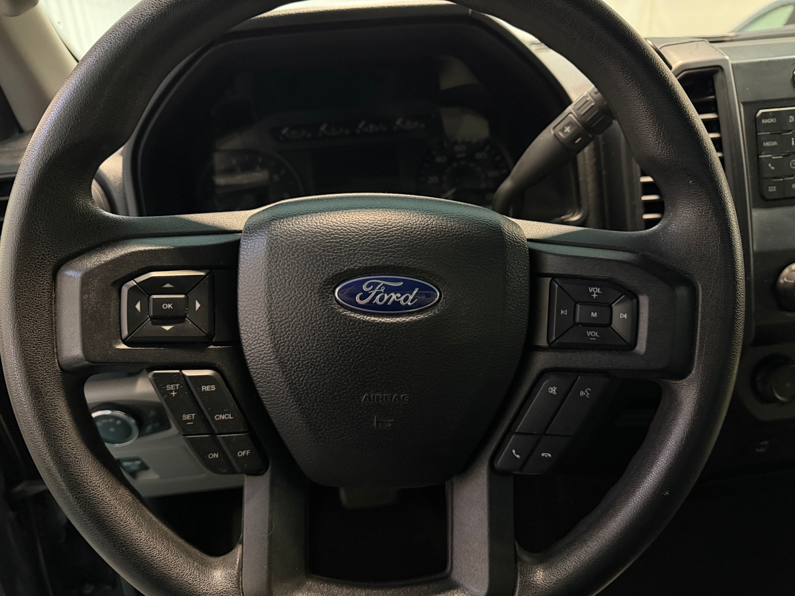 Thumbnail: 2020 Ford Econoline - 5