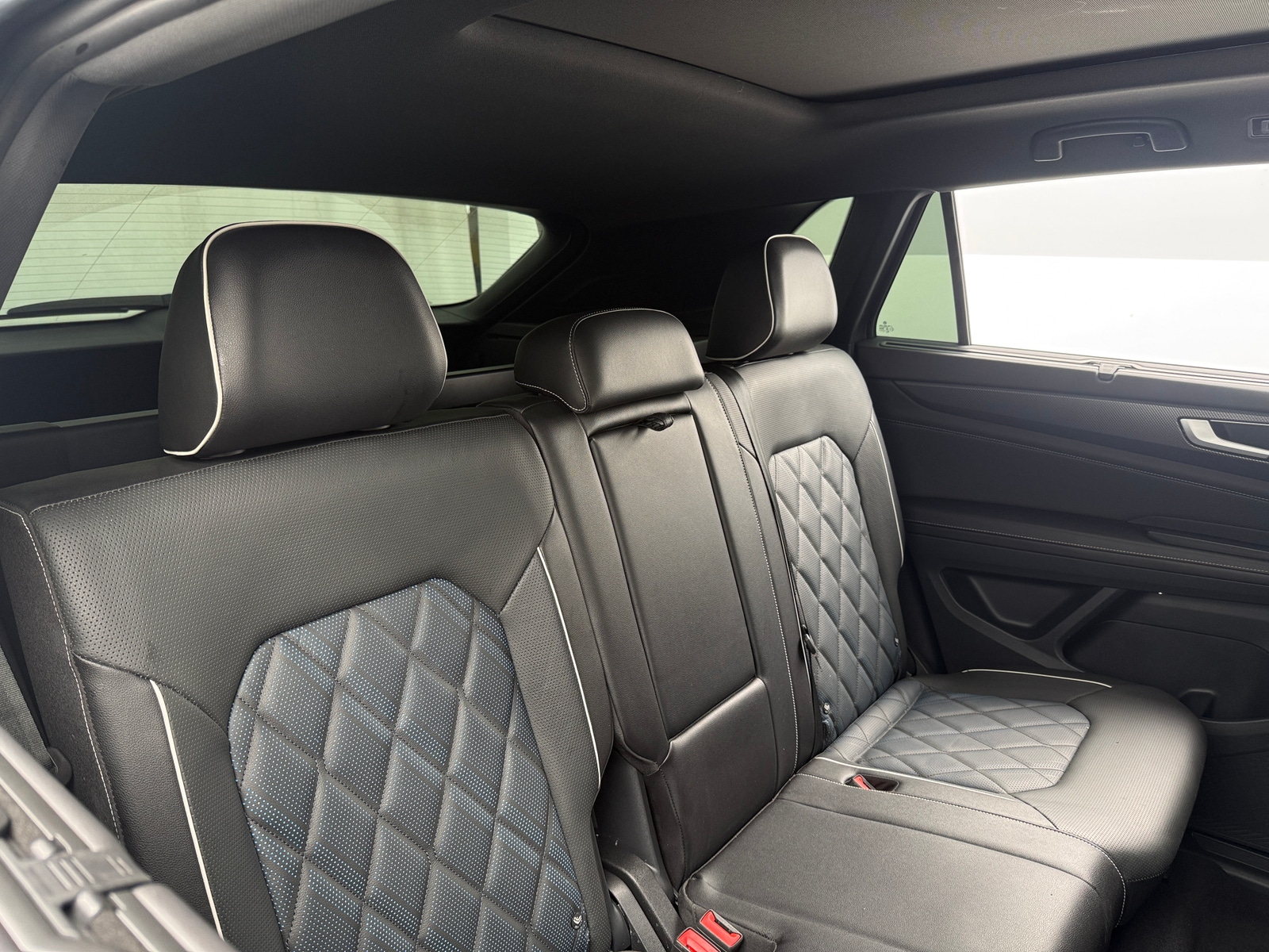 Thumbnail: 2024 Volkswagen Atlas - 5