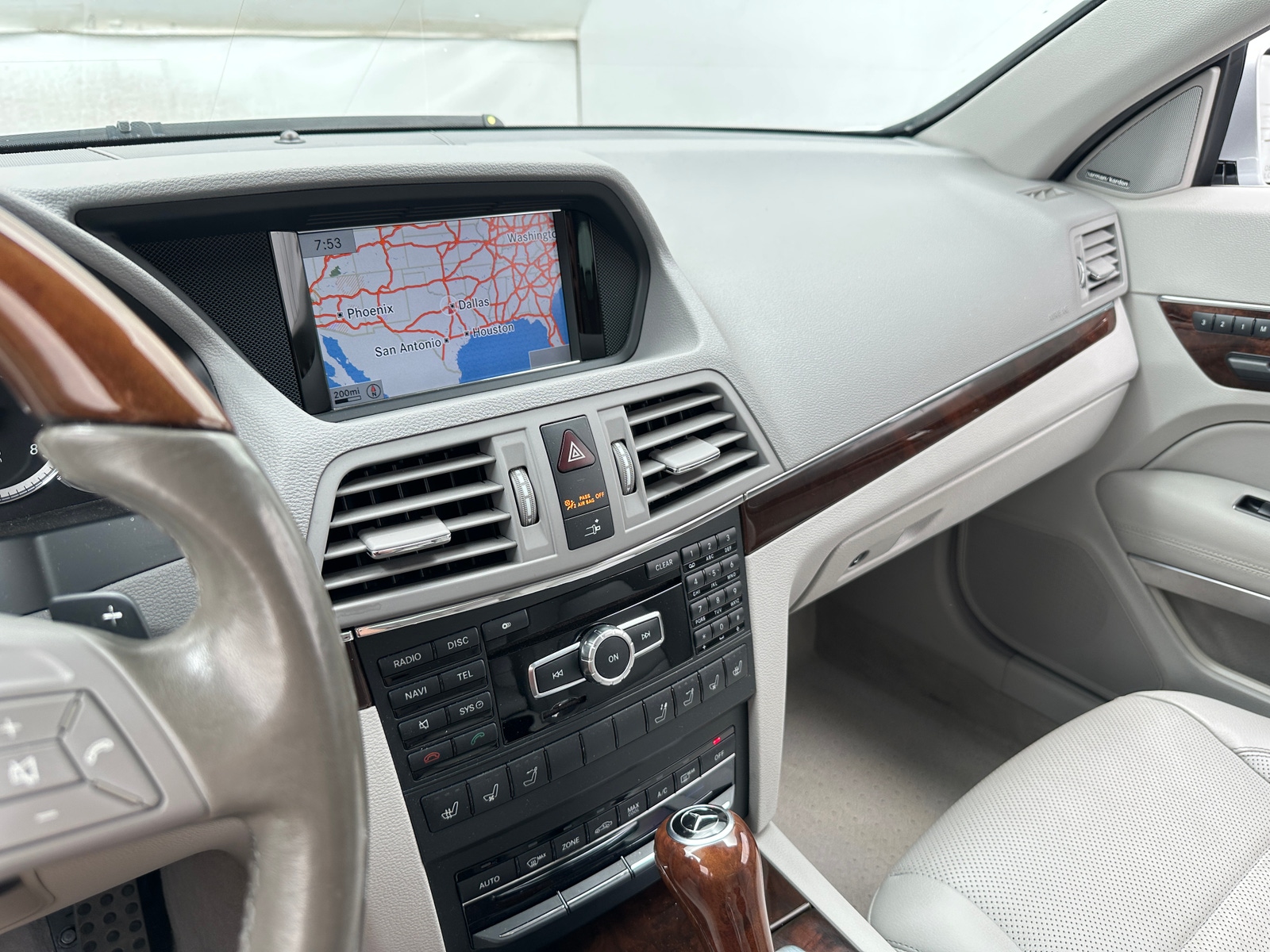 Thumbnail: 2013 Mercedes-Benz E-Class - 3