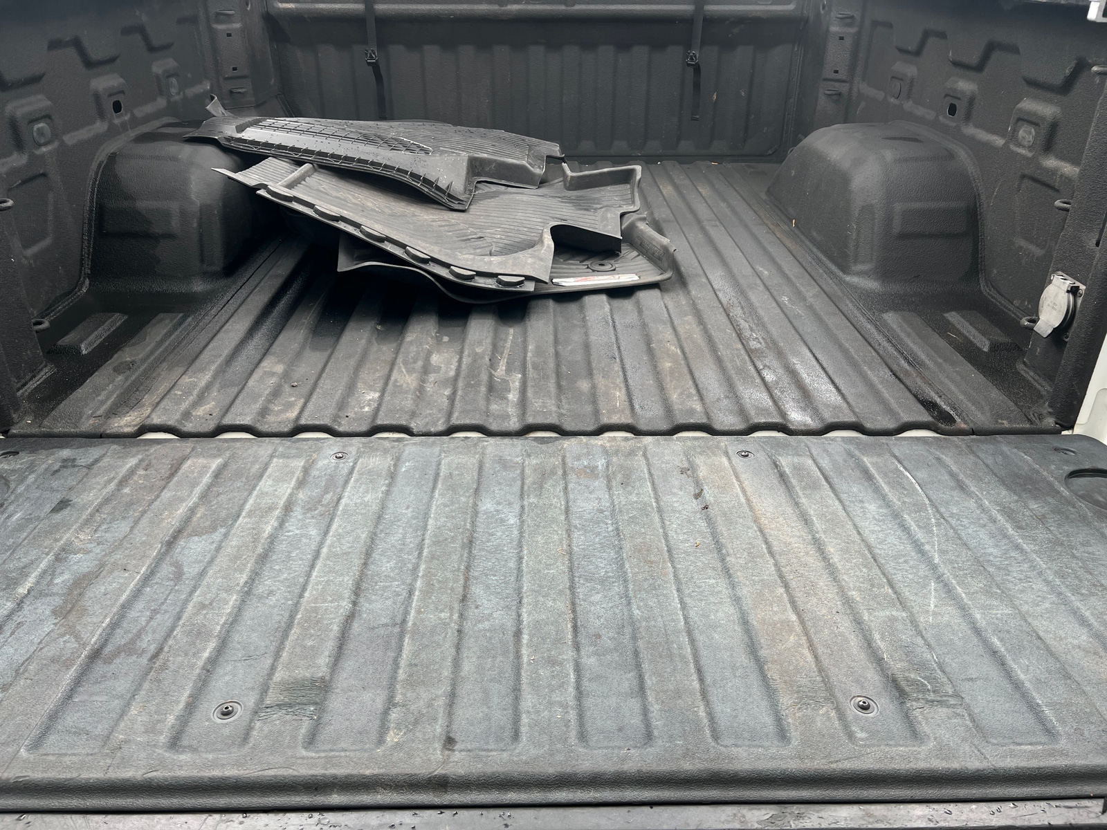 Thumbnail: 2023 Chevrolet Silverado 1500 - 6