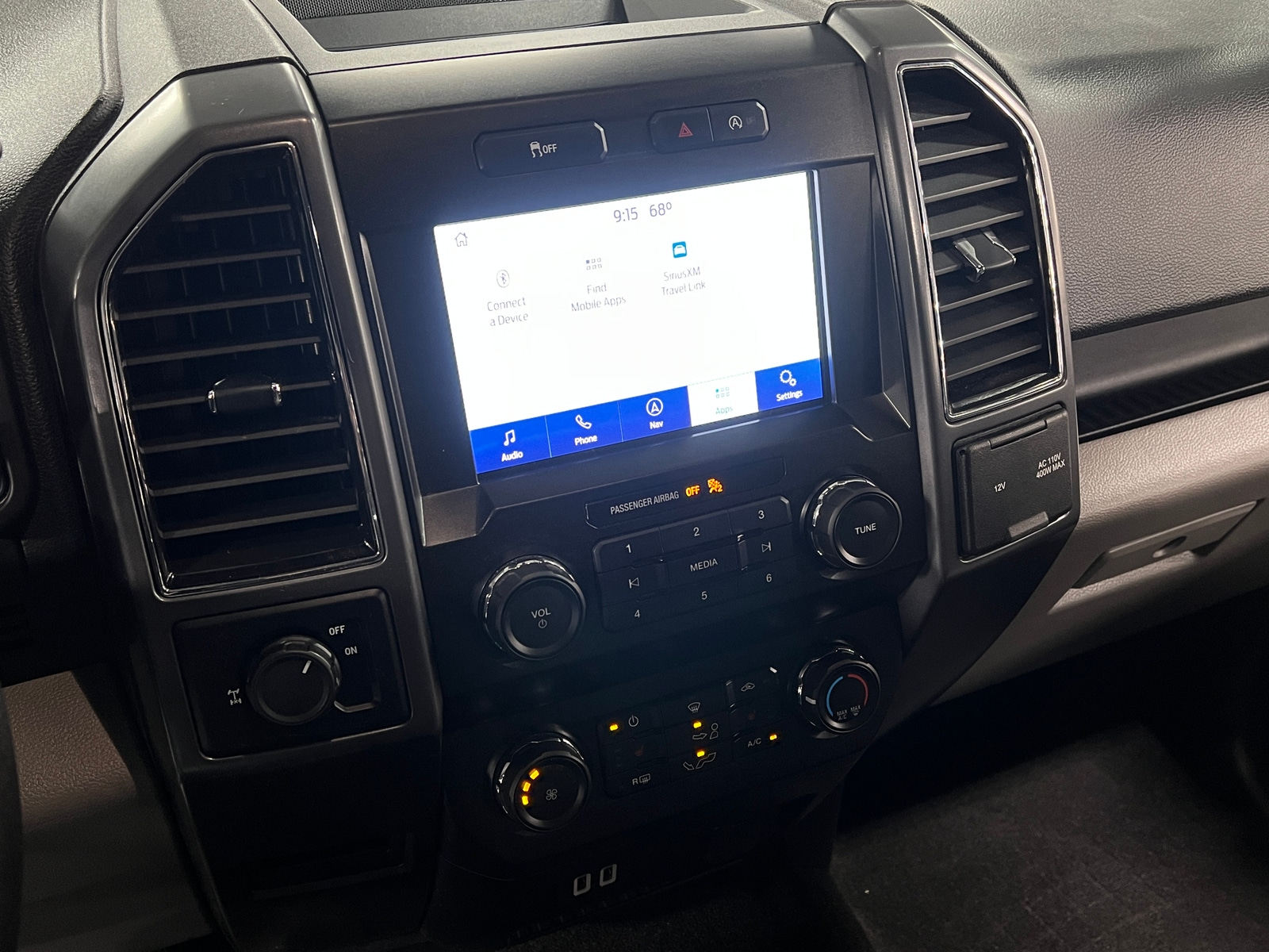 Thumbnail: 2019 Ford Econoline - 4