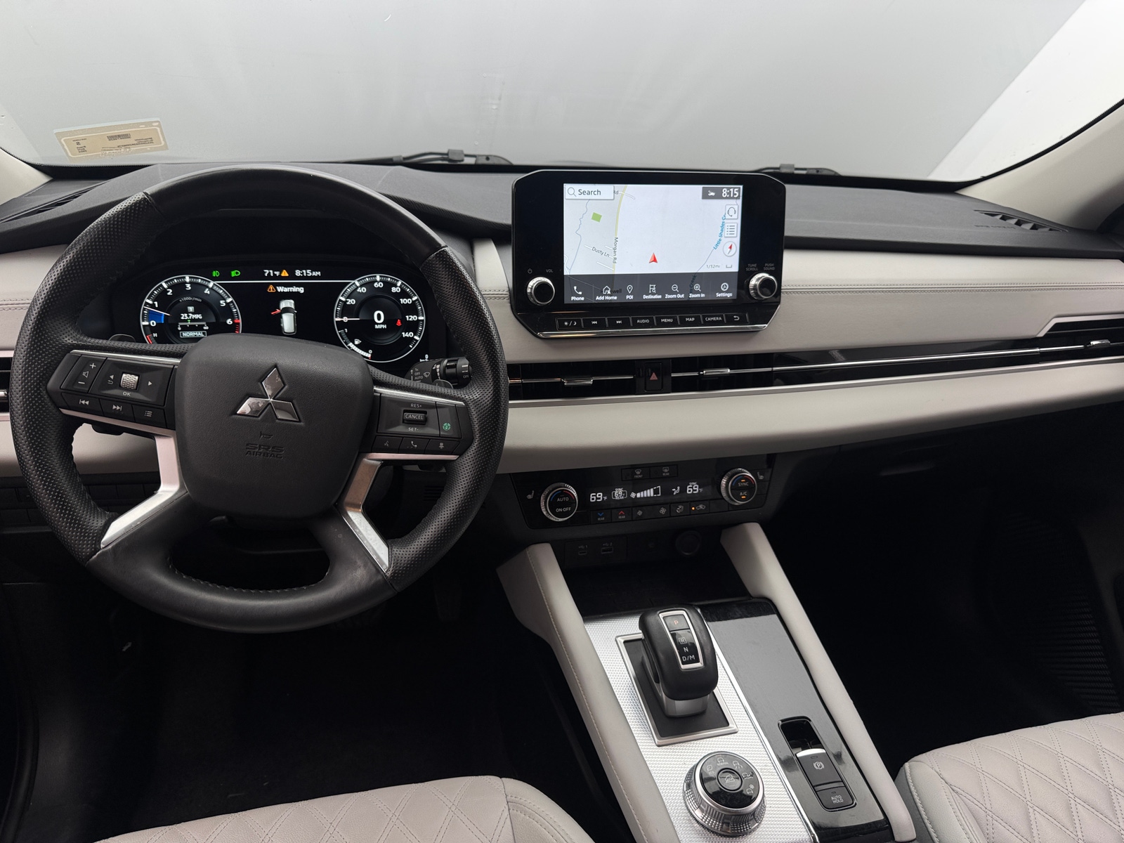Thumbnail: 2024 Mitsubishi Outlander - 3