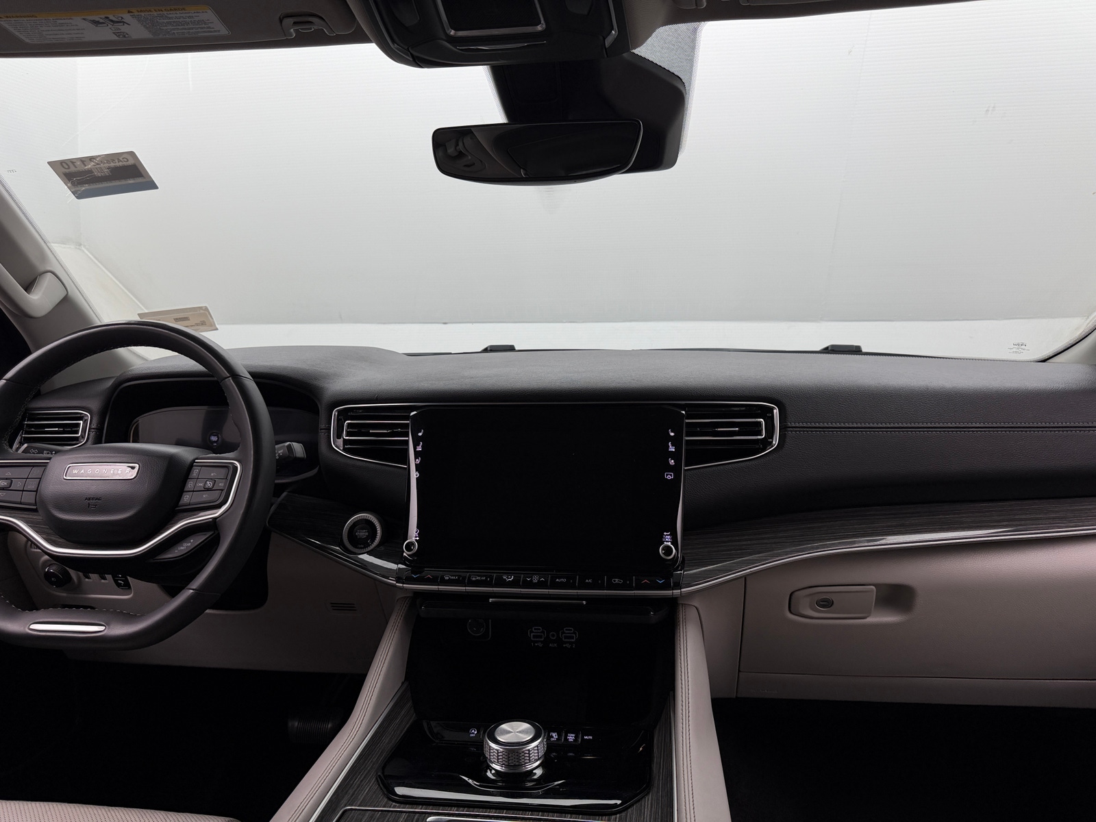 Thumbnail: 2022 Jeep Wagoneer - 2