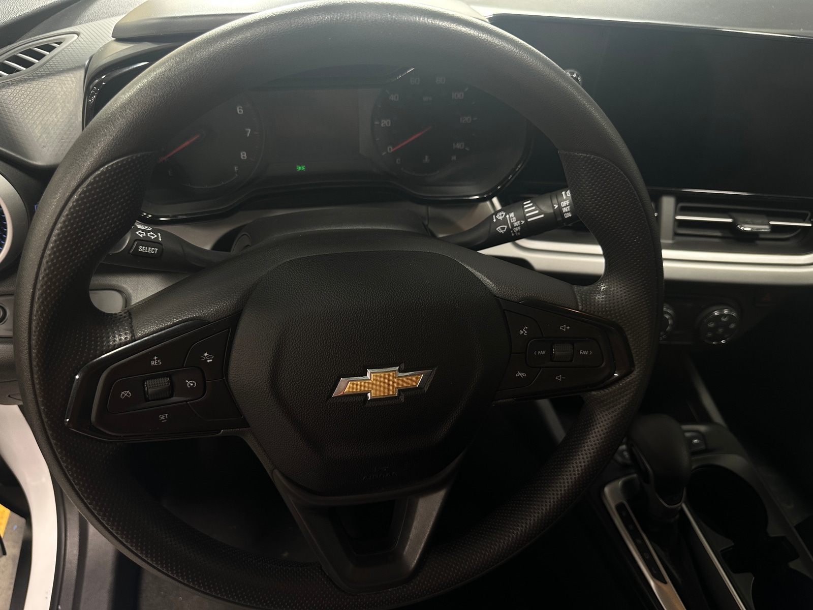 Thumbnail: 2025 Chevrolet Trax - 5