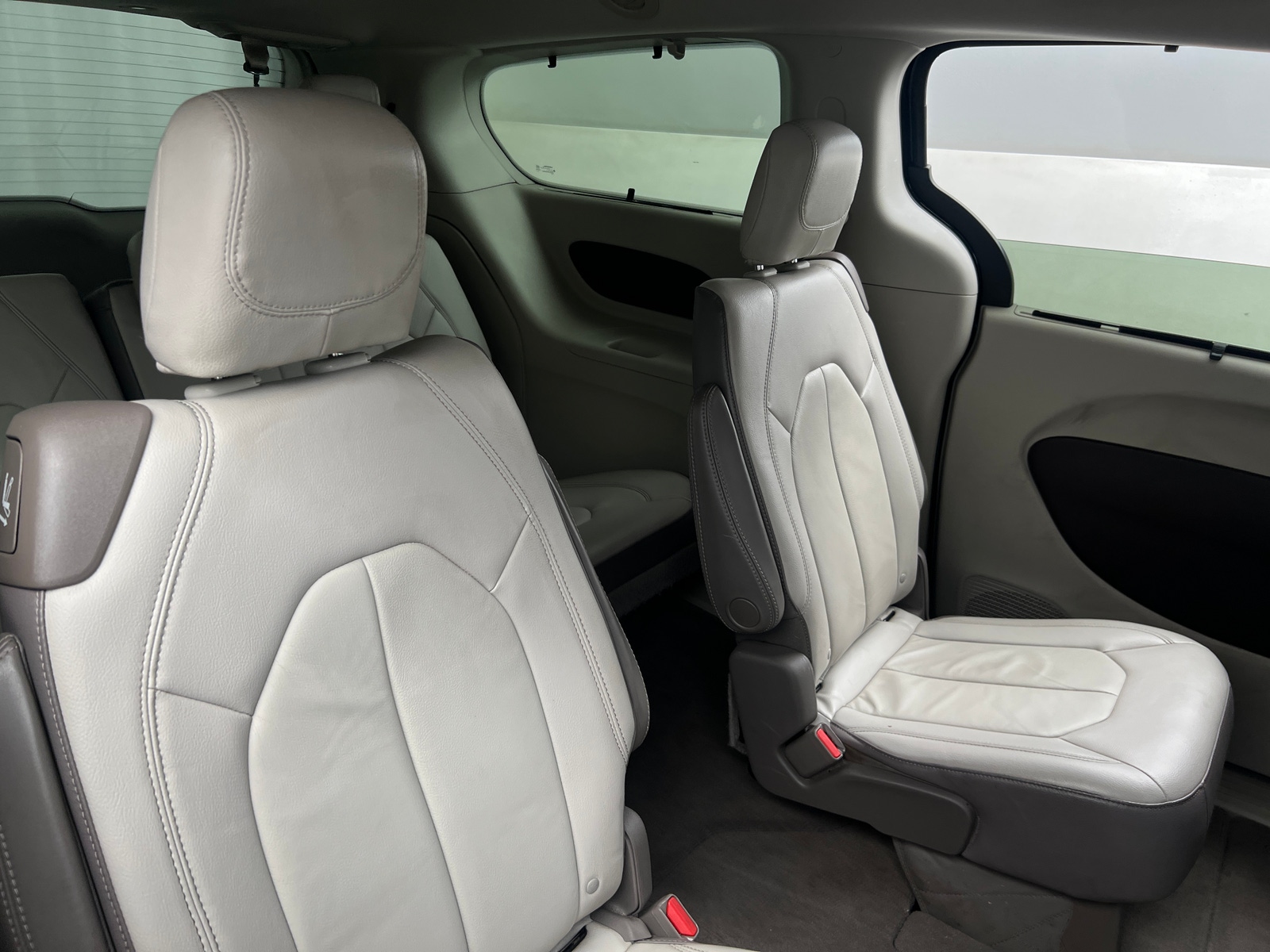 Thumbnail: 2017 Chrysler Pacifica - 5