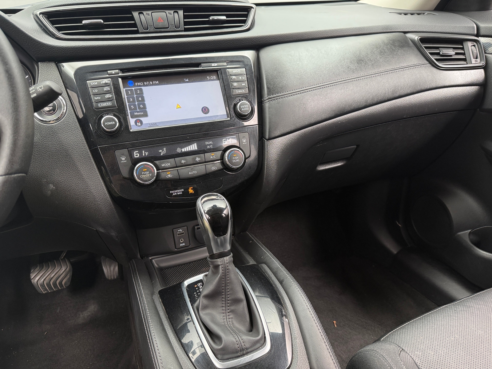 Thumbnail: 2017 Nissan Rogue - 3