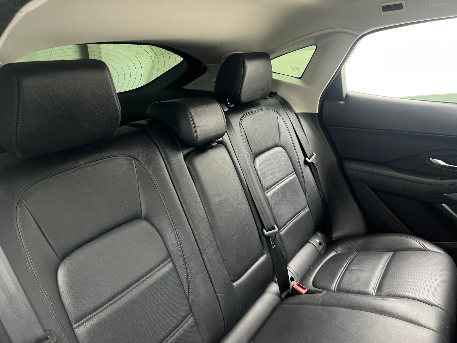 Thumbnail: 2019 Jaguar E-Pace - 5