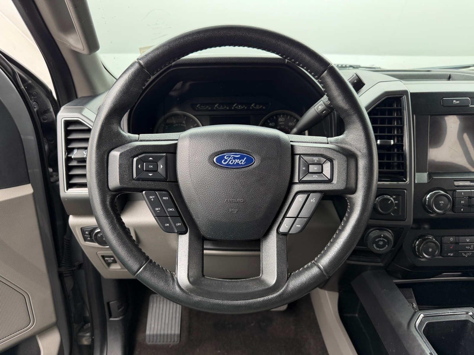 Thumbnail: 2020 Ford Econoline - 5
