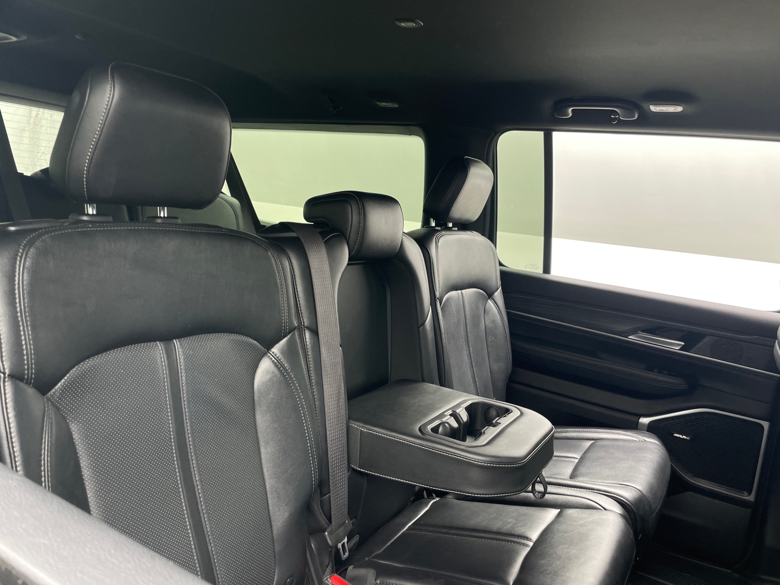 Thumbnail: 2024 Jeep Wagoneer - 5
