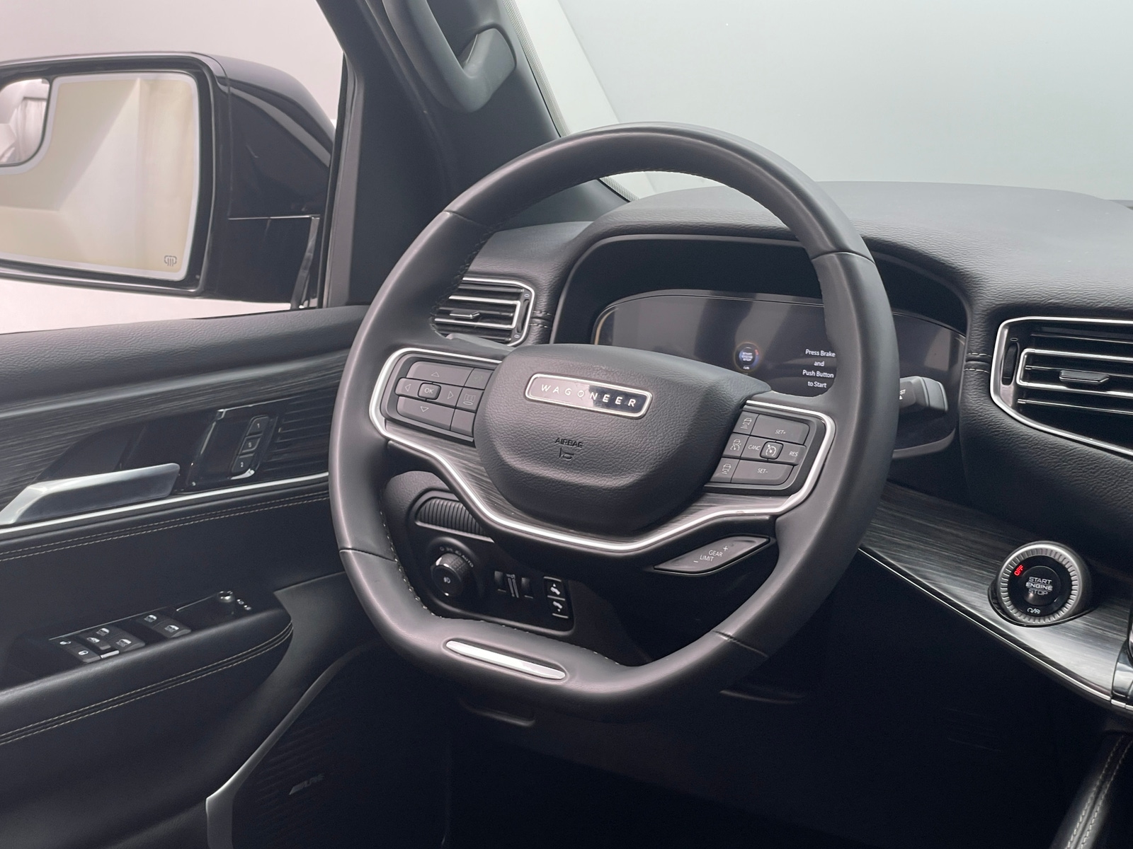 Thumbnail: 2024 Jeep Wagoneer - 4