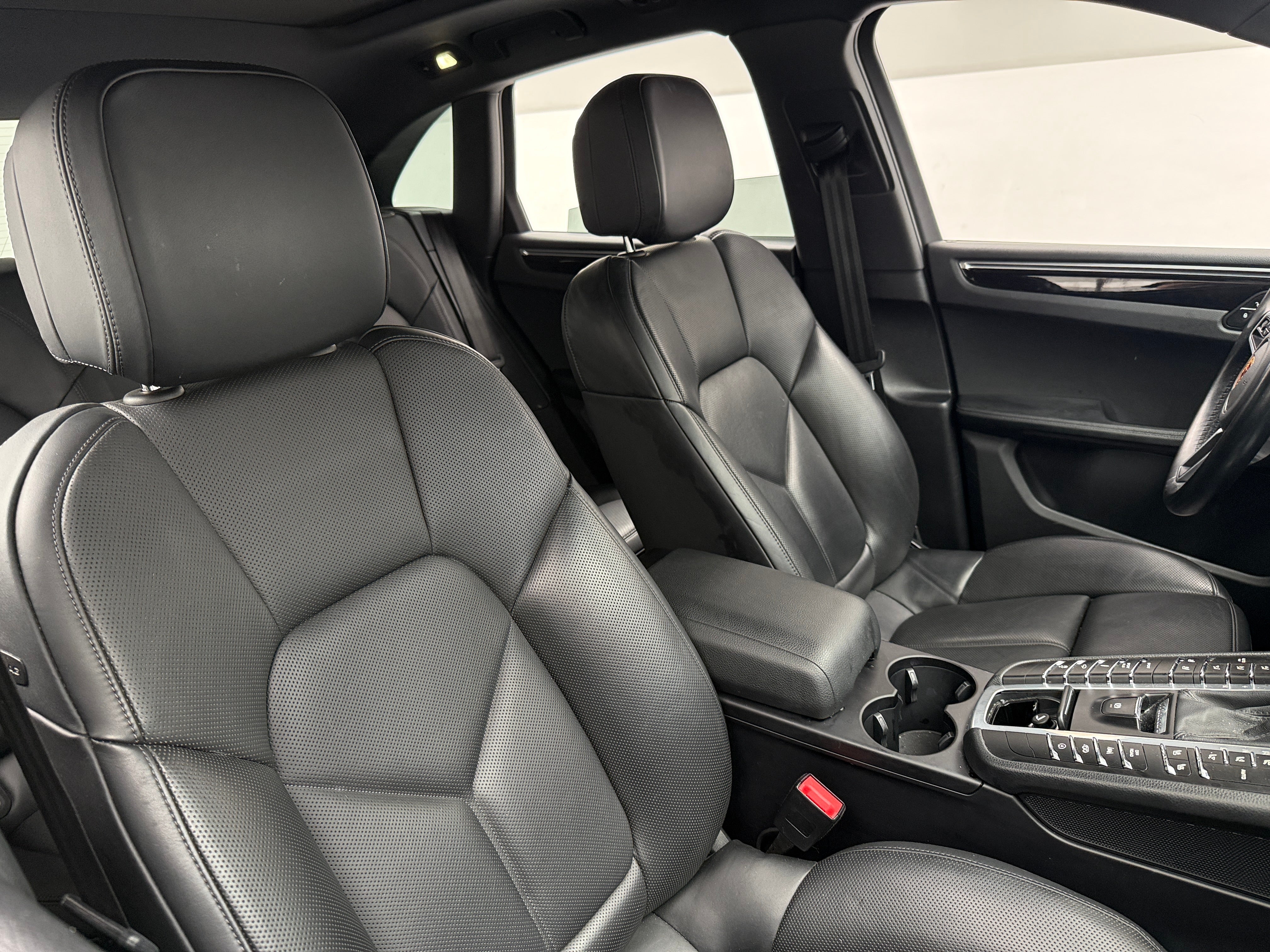 2018 Porsche Macan Sport Edition